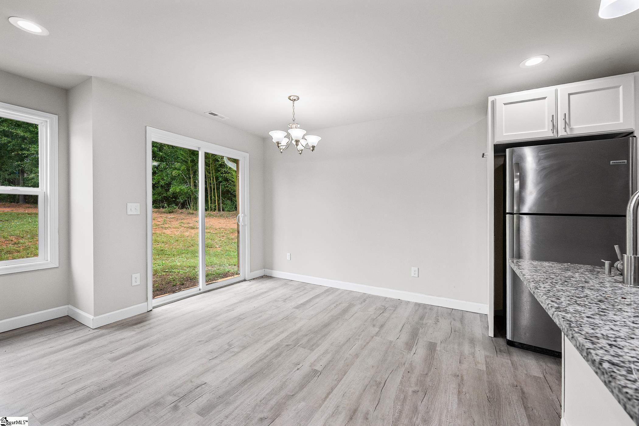 445 & 447 Burns Road Property Photo 6