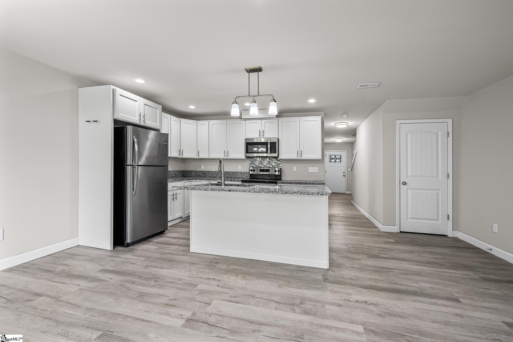 445 & 447 Burns Road Property Photo 9