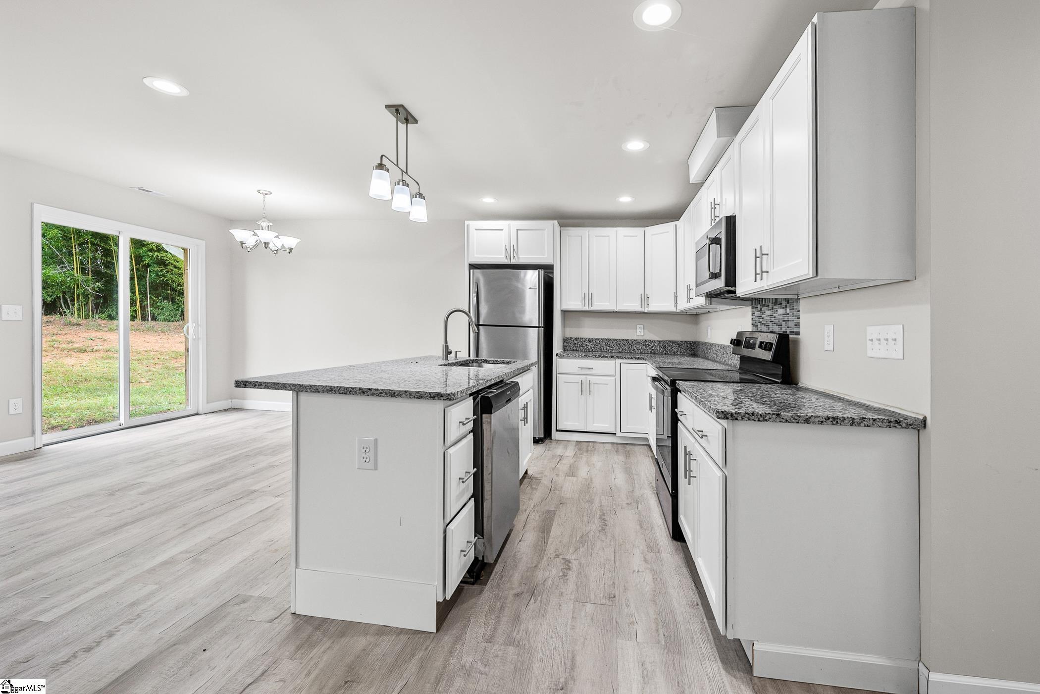445 & 447 Burns Road Property Photo 11