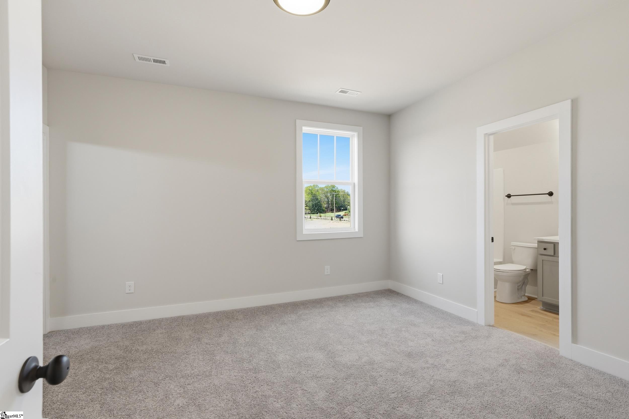 4004 Hollybank Drive Property Photo 18
