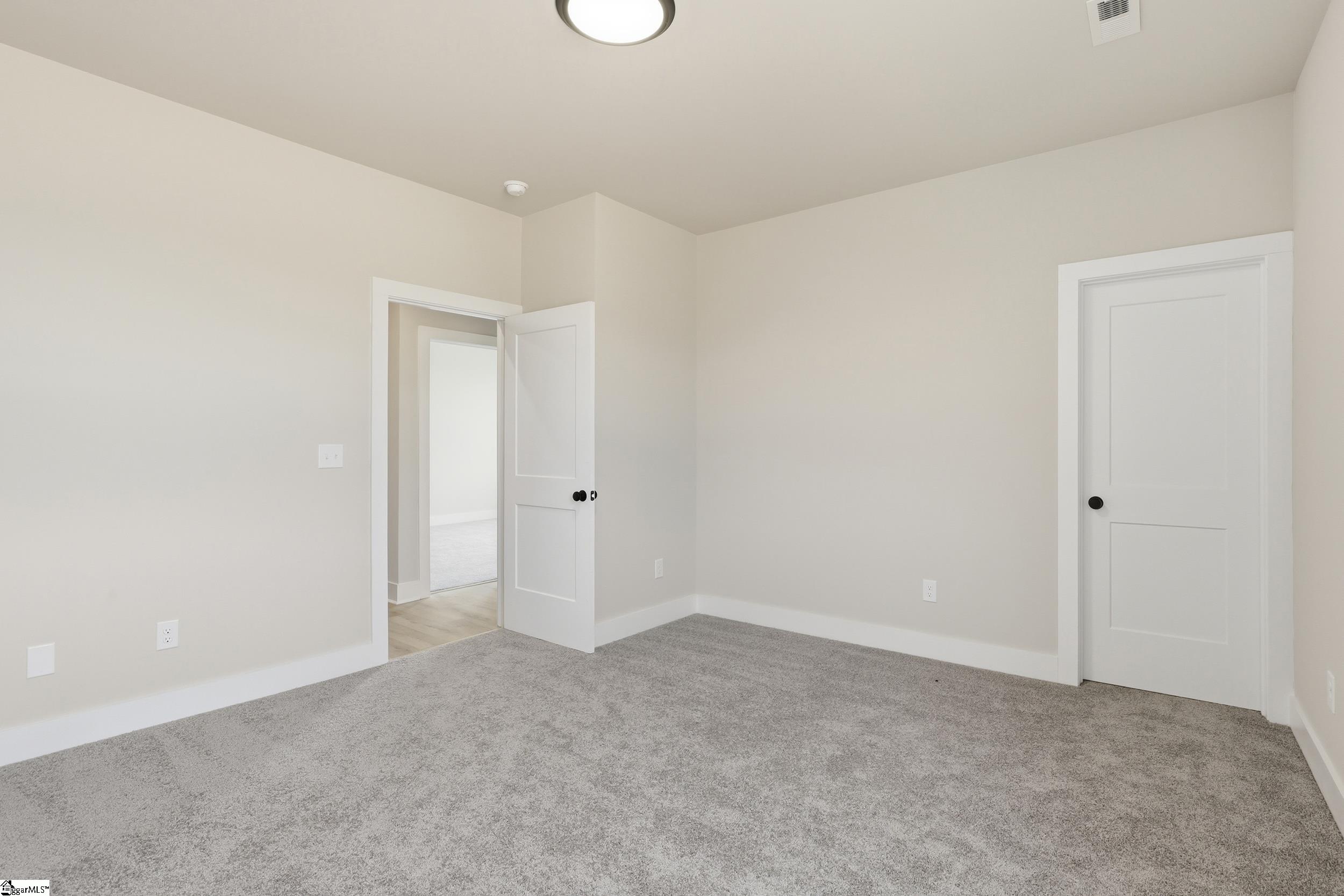 4004 Hollybank Drive Property Photo 19