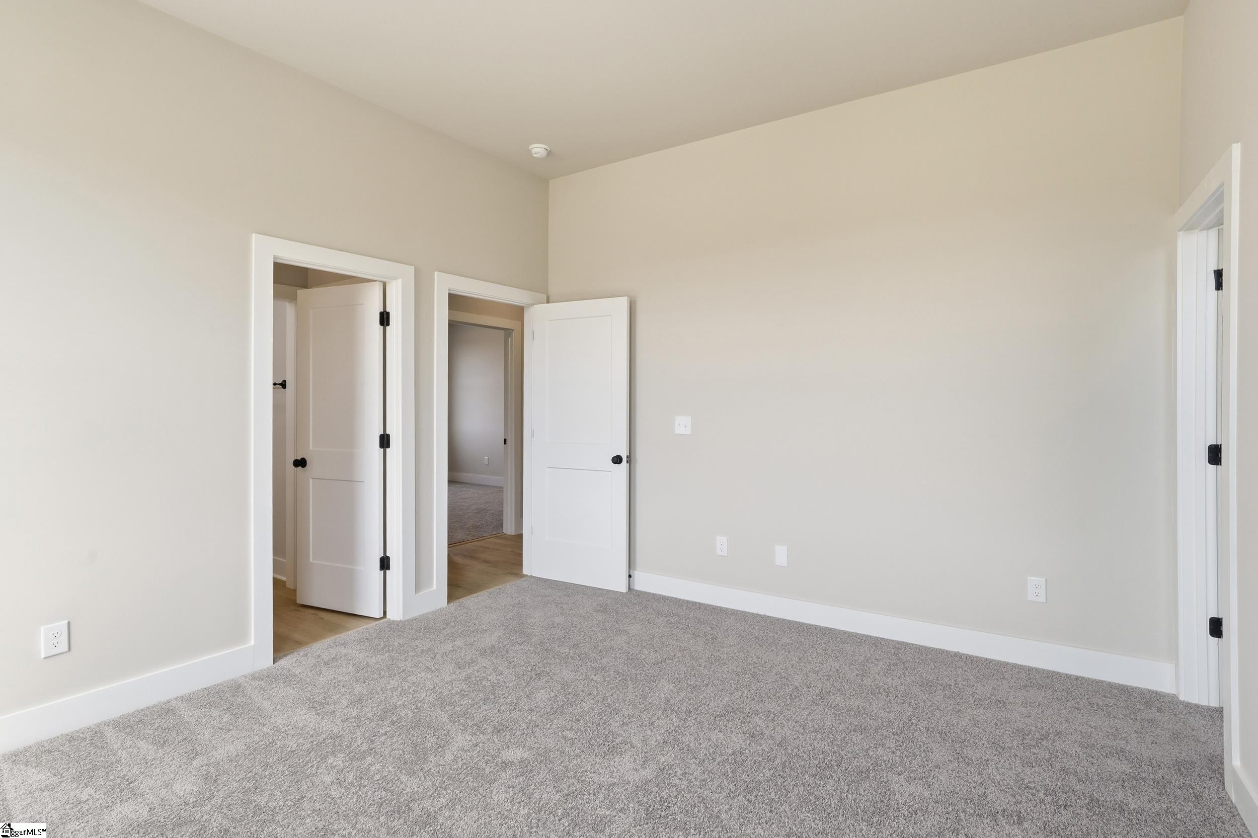 4004 Hollybank Drive Property Photo 22