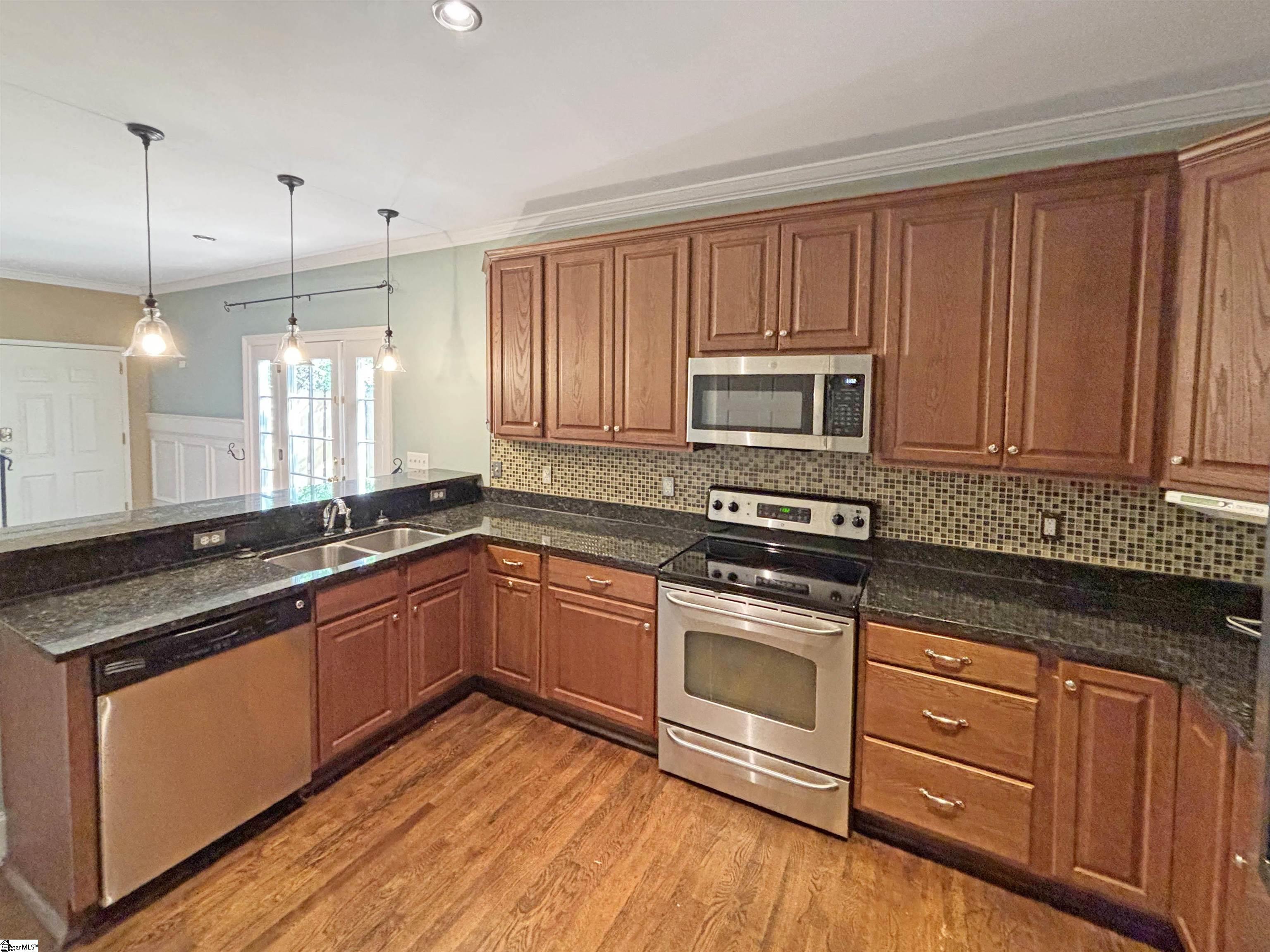 1605953 Property Photo 5