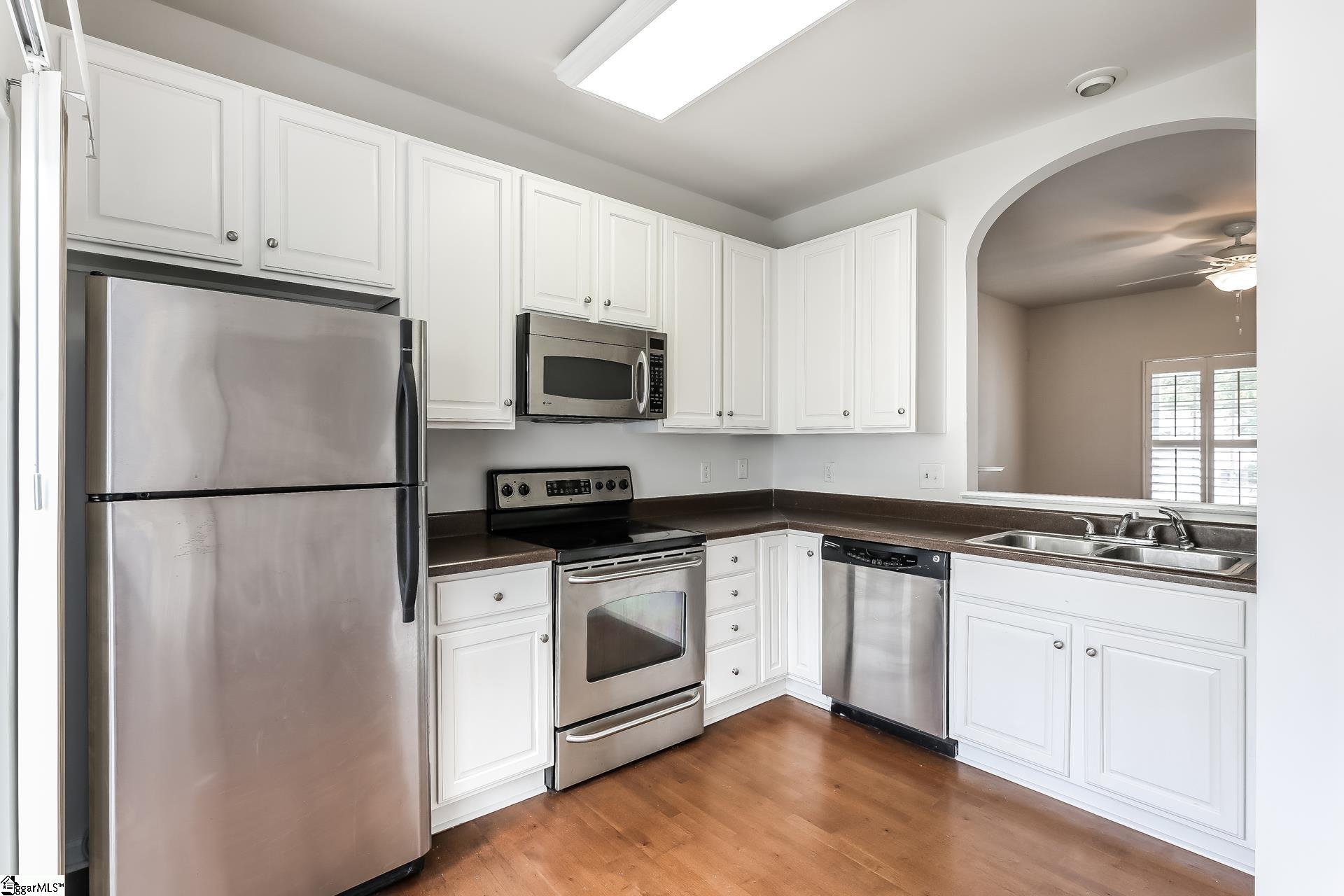 109 Pine Walk Drive Property Photo 2