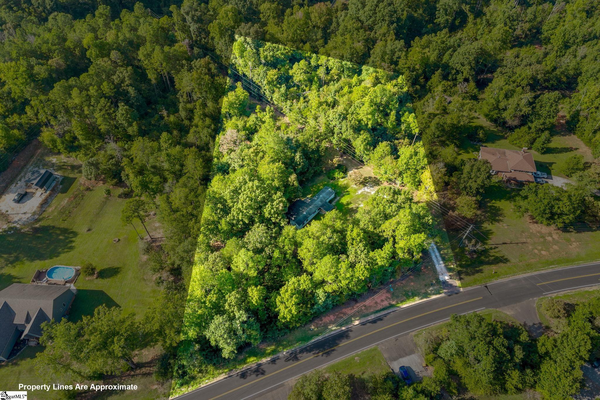 1619 Davis Creek Road Property Photo 3