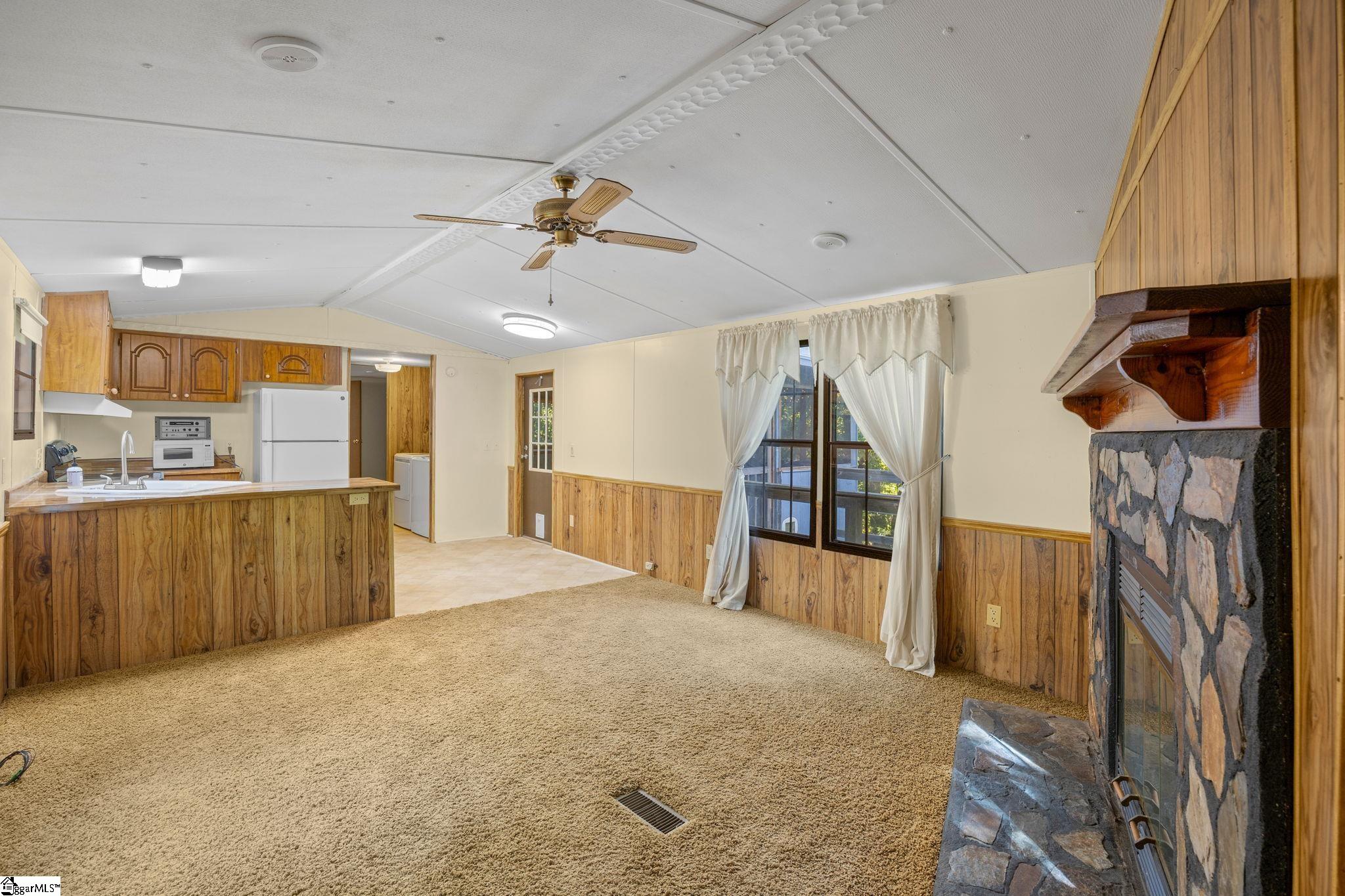 1619 Davis Creek Road Property Photo 5