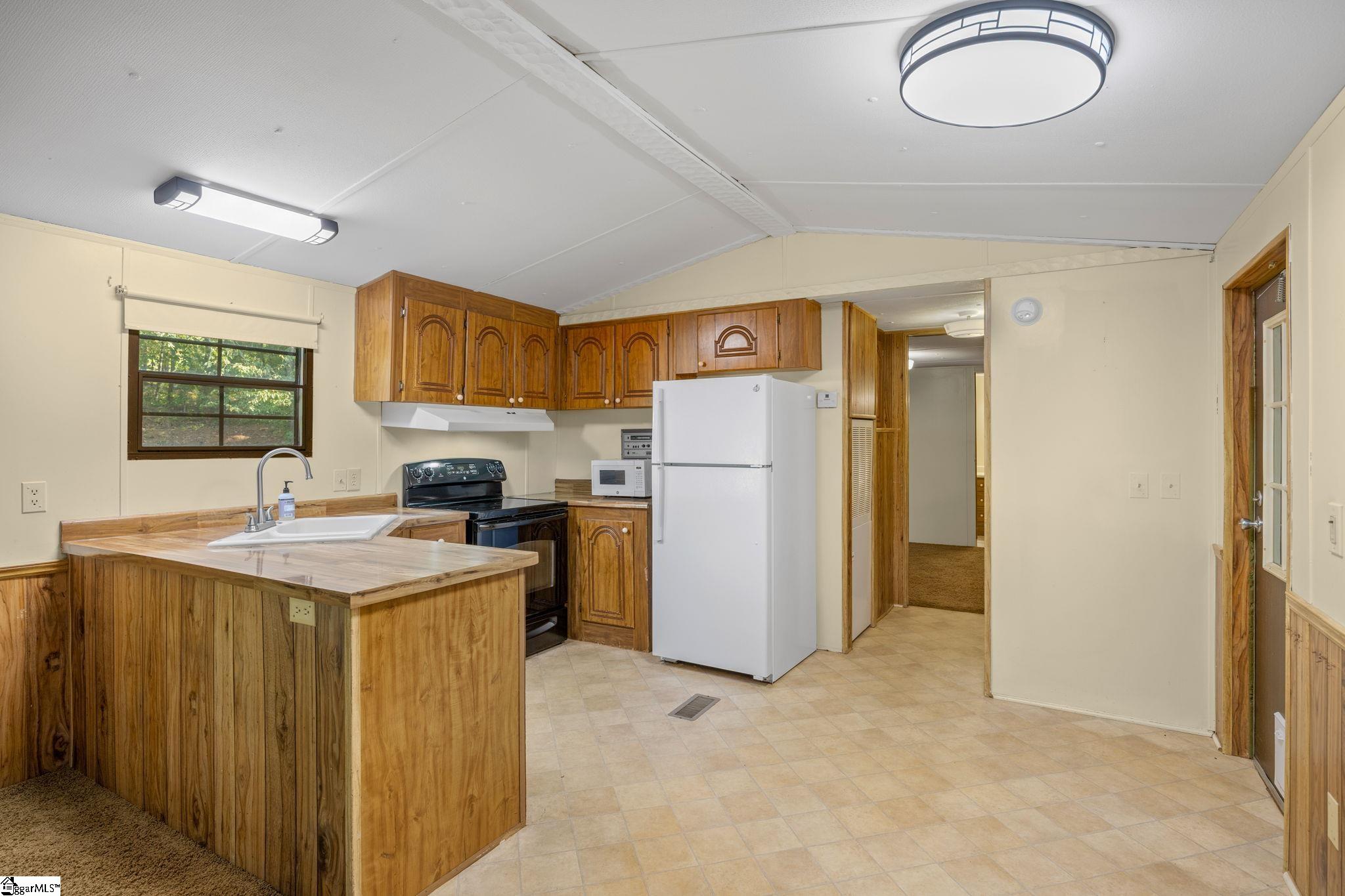 1619 Davis Creek Road Property Photo 7