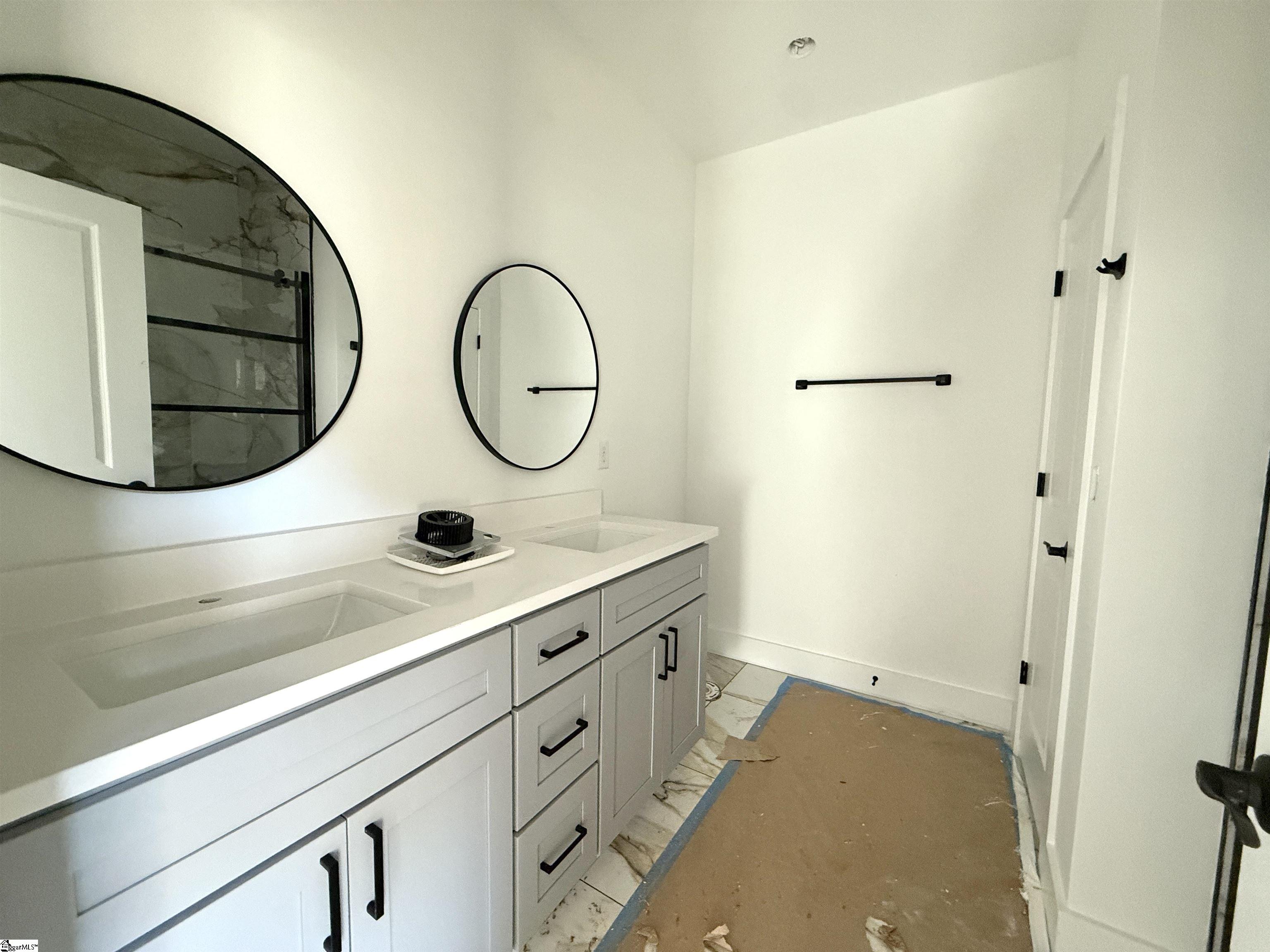 735 Beaumont Avenue Property Photo 6