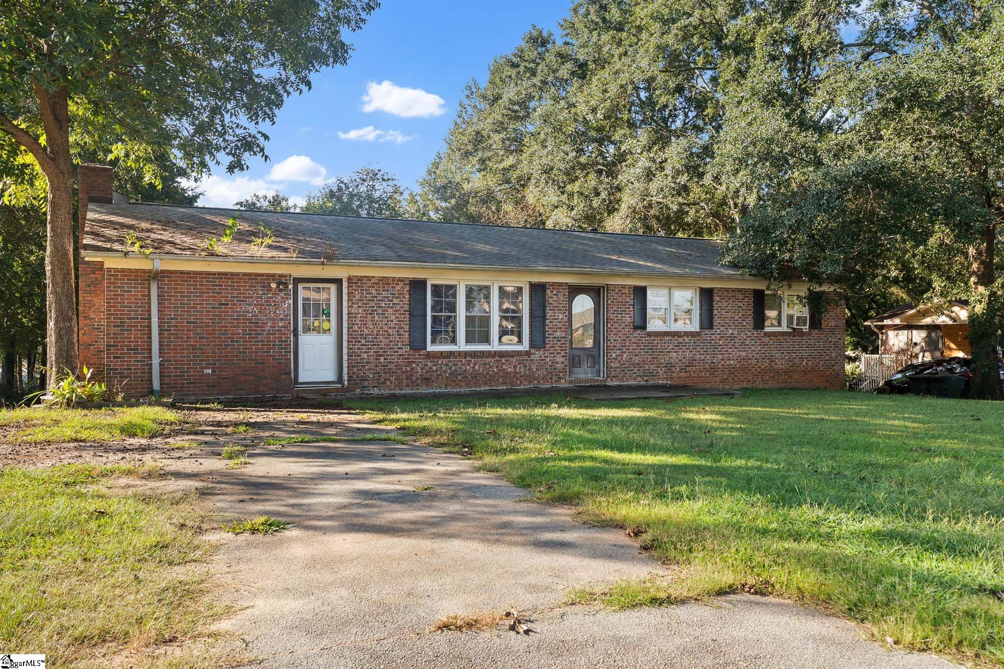 714 Evelyn Drive Property Photo 1