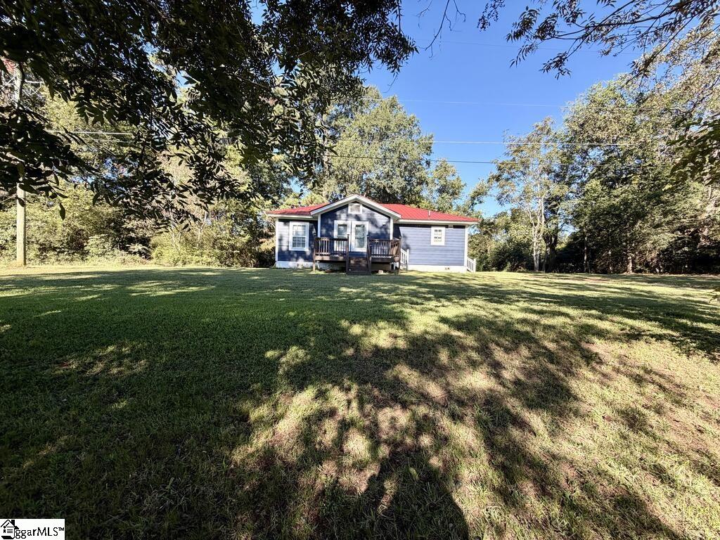 242 Taylor Town Road Property Photo 3