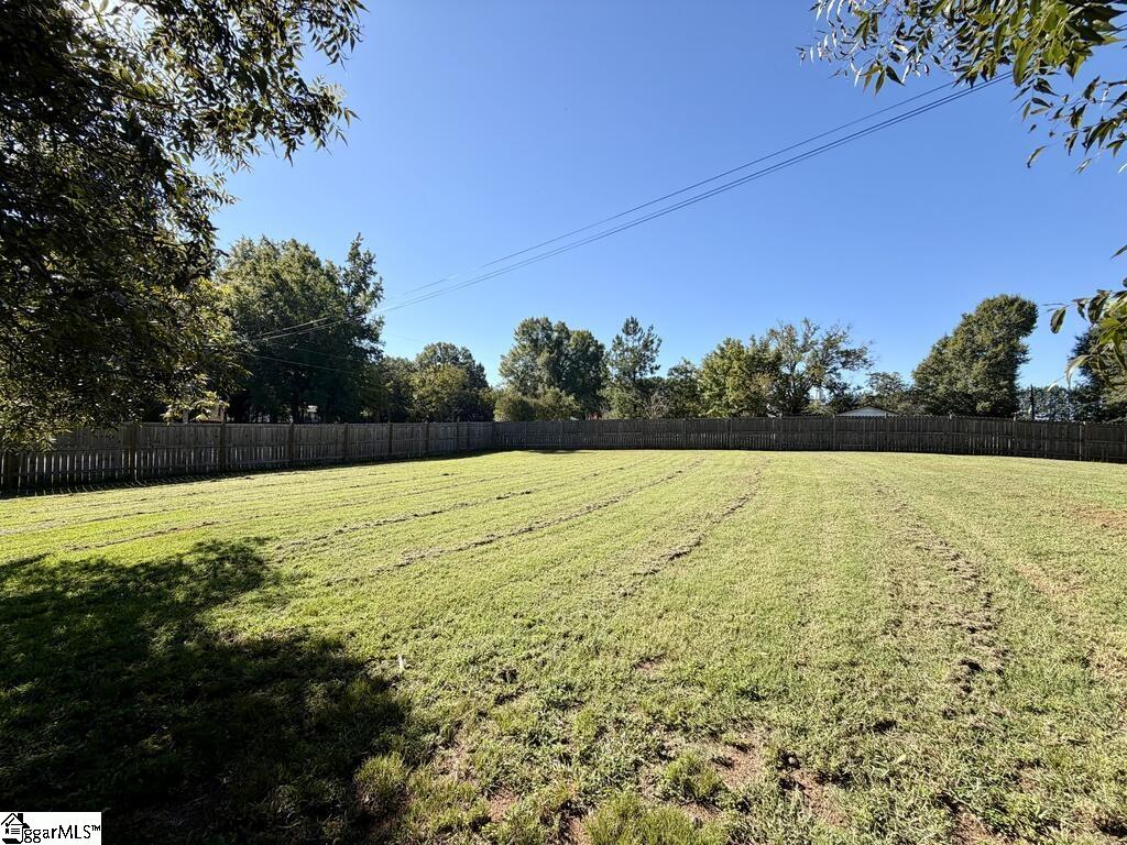 242 Taylor Town Road Property Photo 4