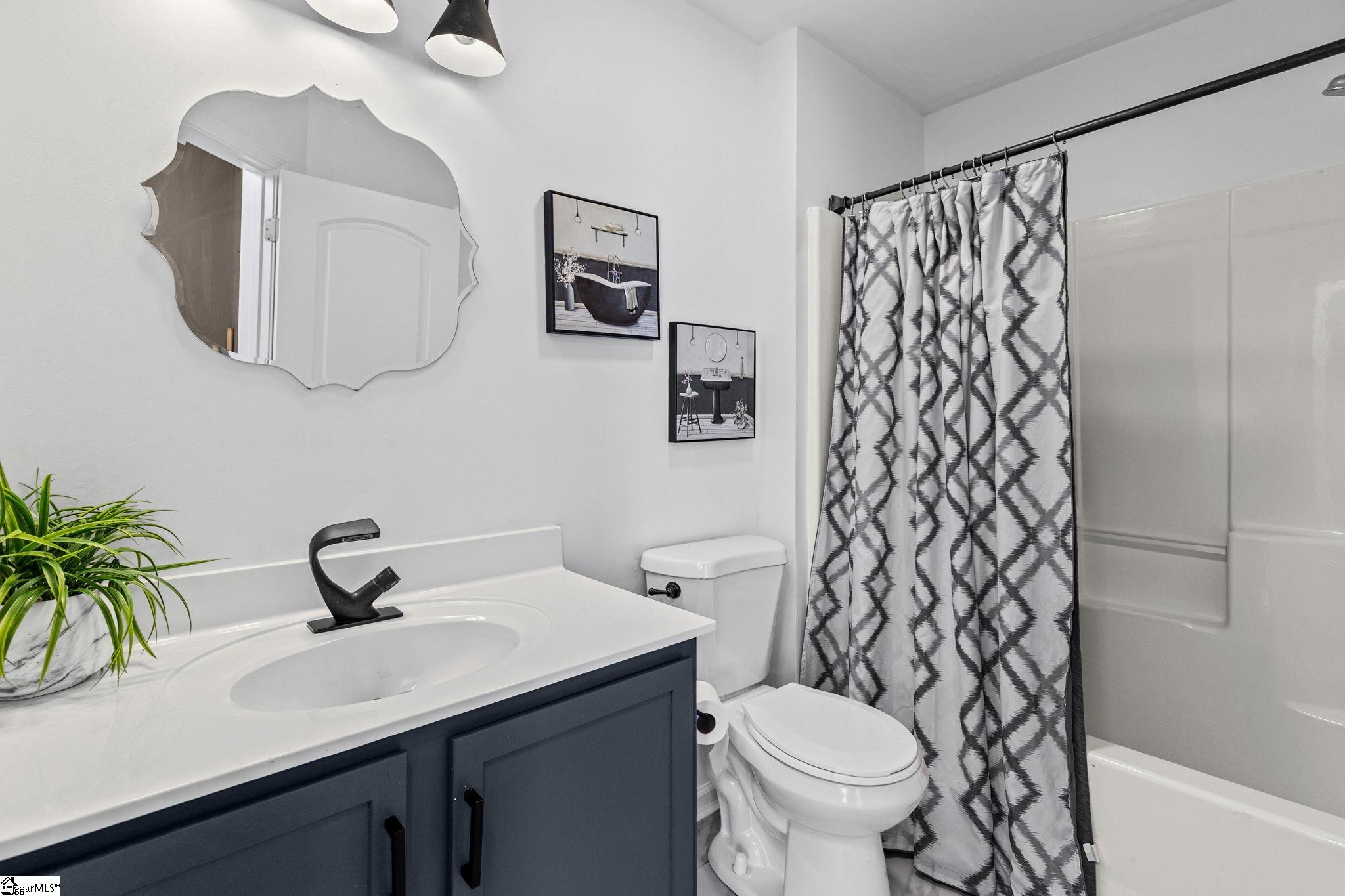 105 Ashington Drive Property Photo 16
