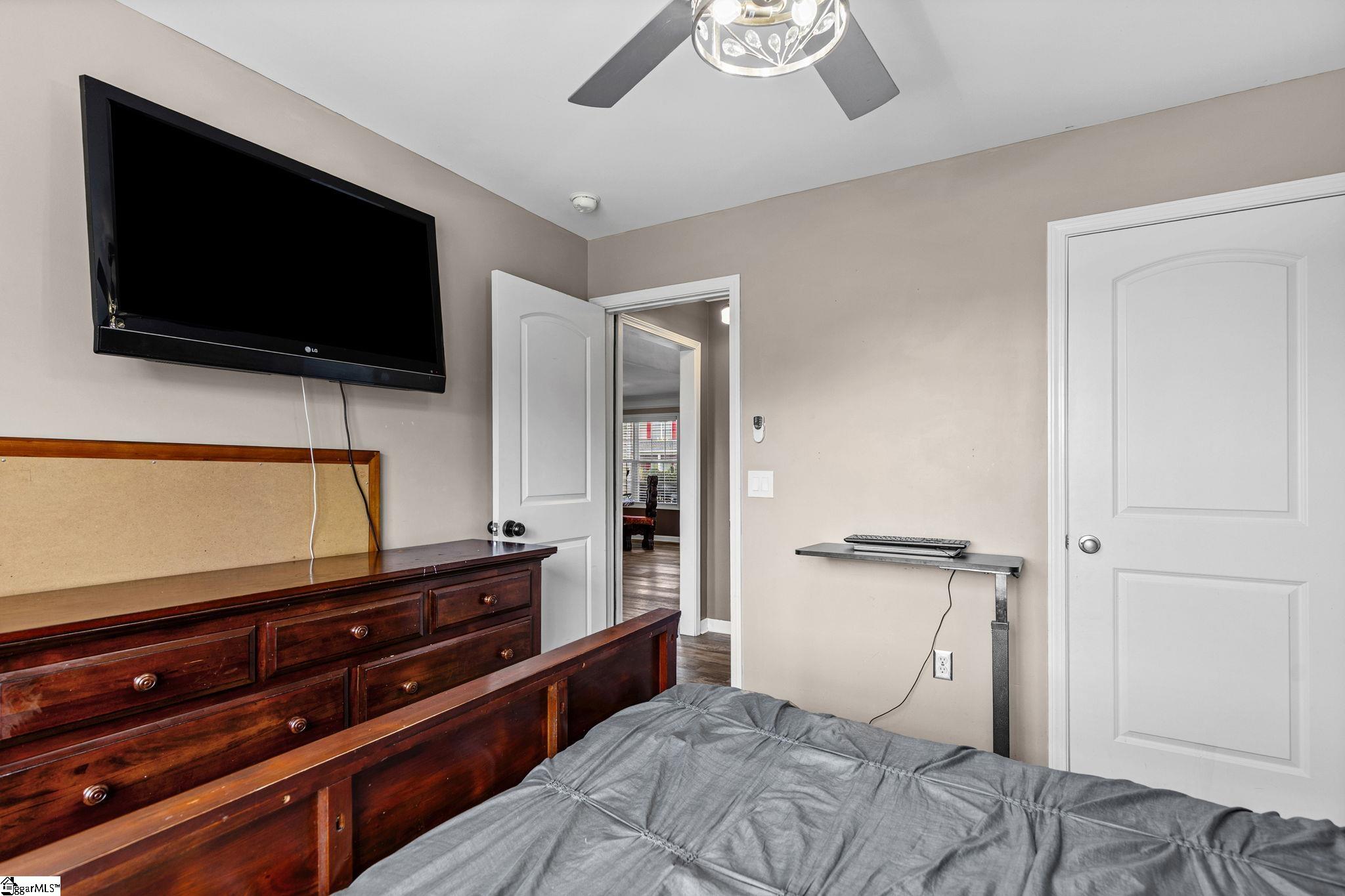 105 Ashington Drive Property Photo 18