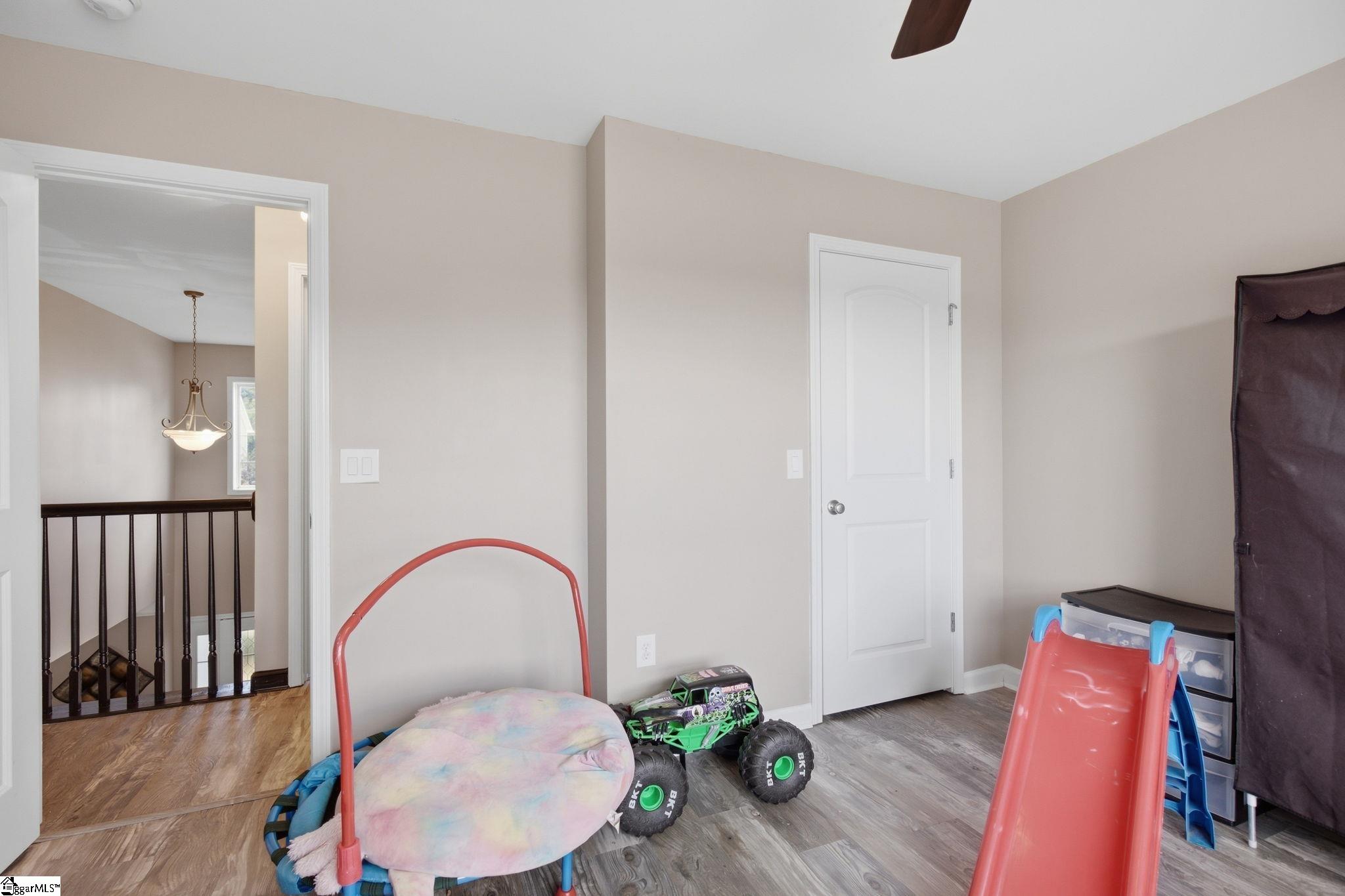 105 Ashington Drive Property Photo 38