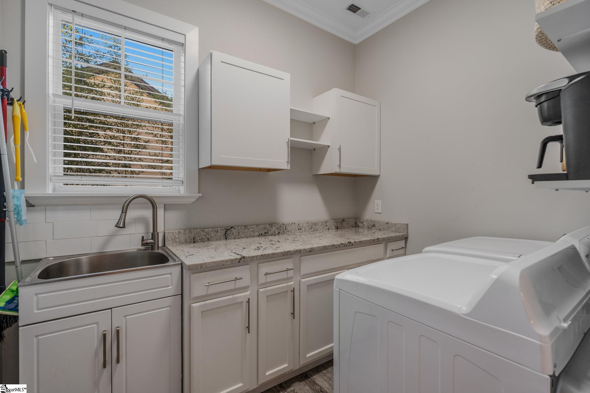 101 S Valley Lane Property Photo 18