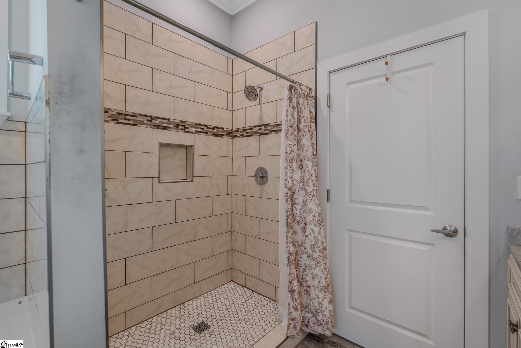 101 S Valley Lane Property Photo 28
