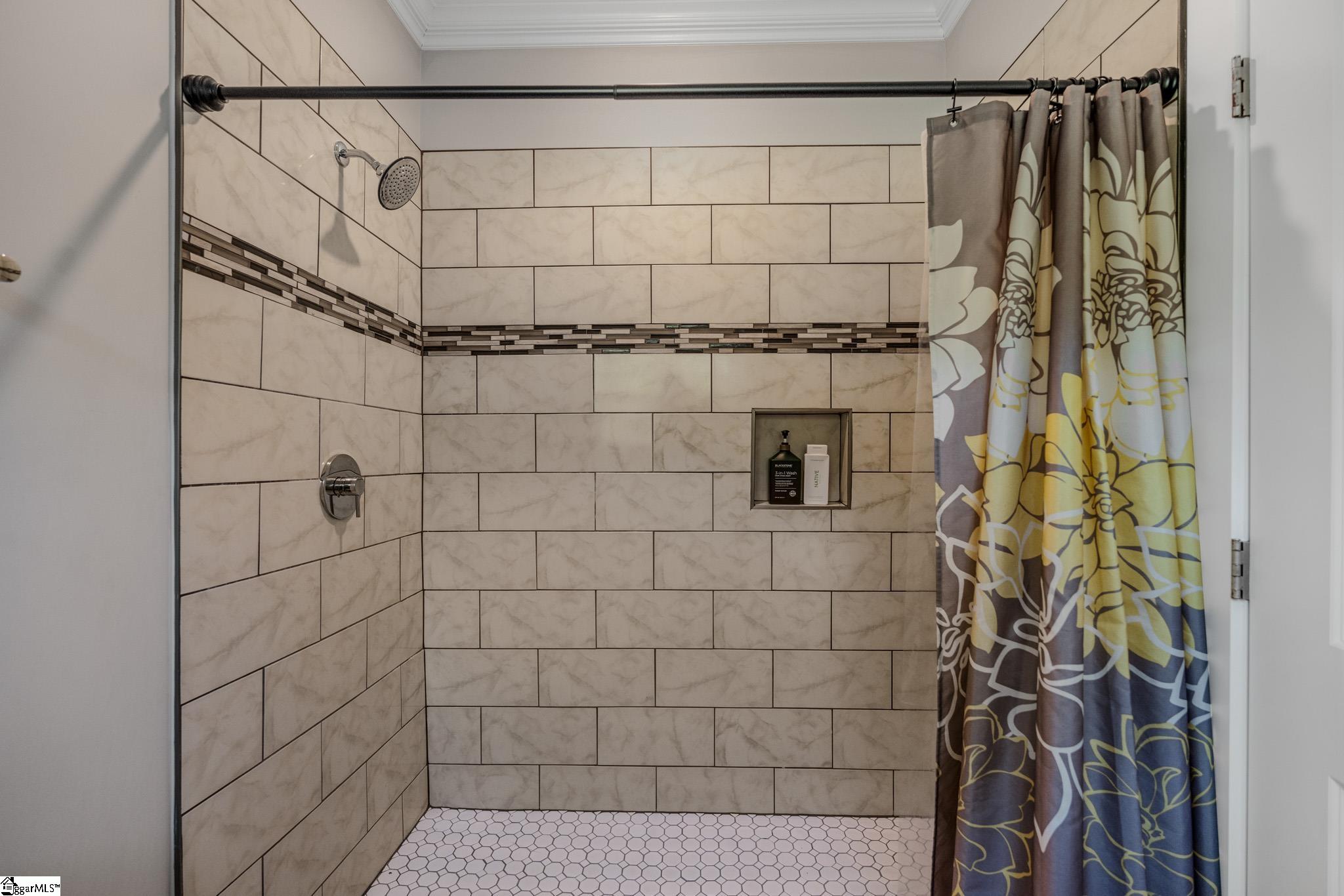 101 S Valley Lane Property Photo 37