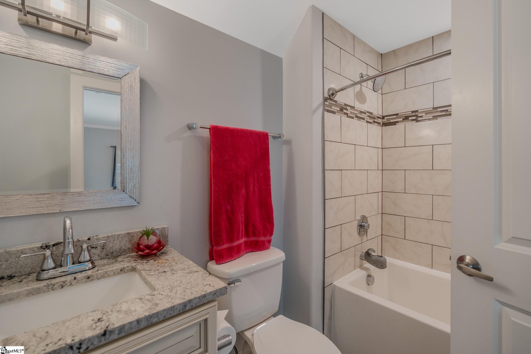 101 S Valley Lane Property Photo 41