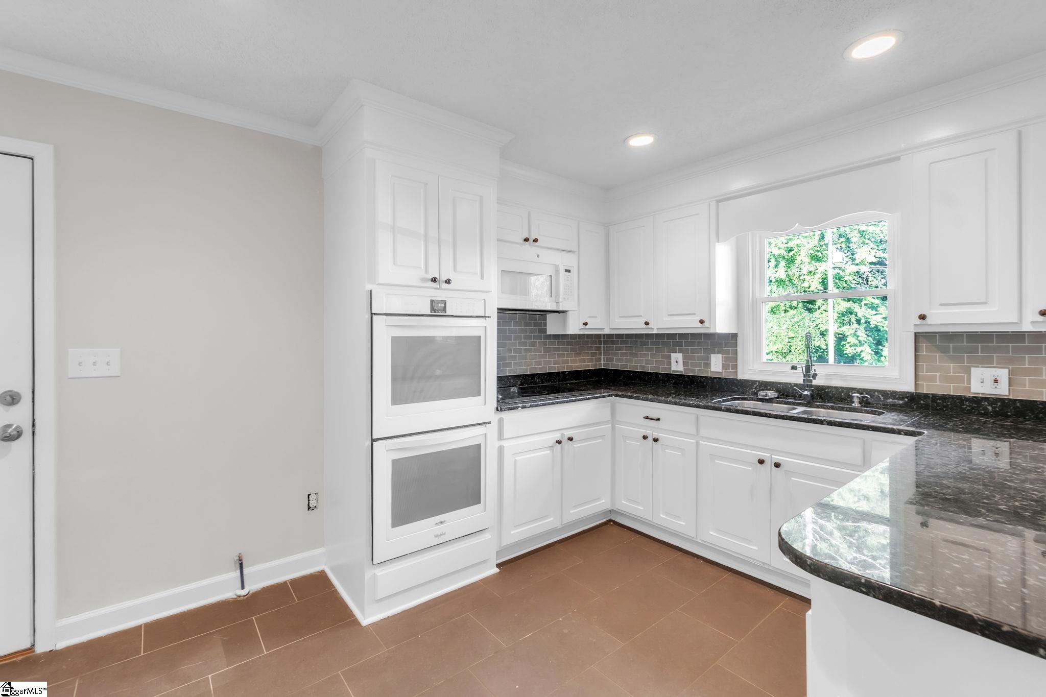 116 Valley Drive Property Photo 8