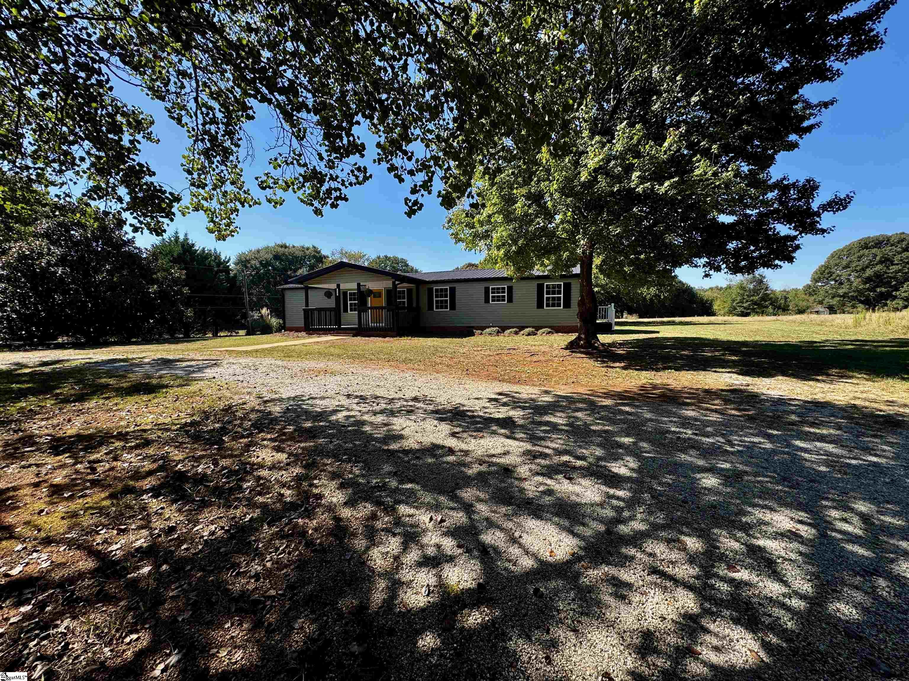 710 E Victor Hill Road Property Photo 1