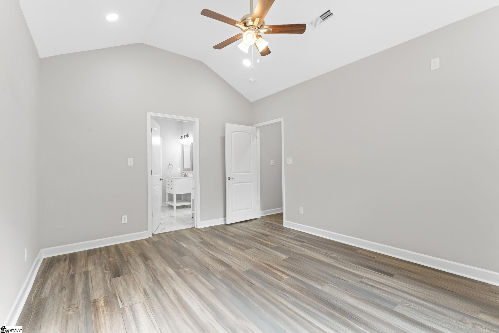1003 Grace Street Property Photo 29