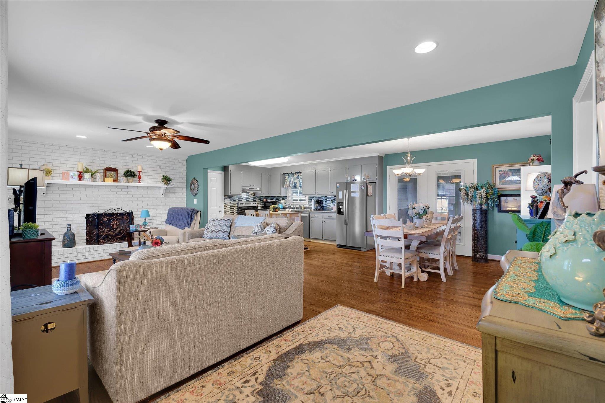 502 Rampey Street Property Photo 4