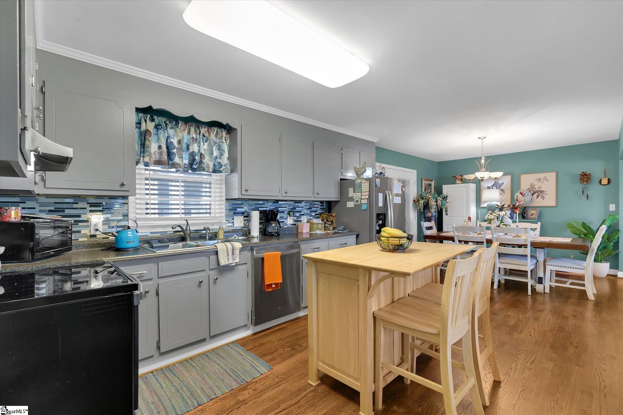 502 Rampey Street Property Photo 14