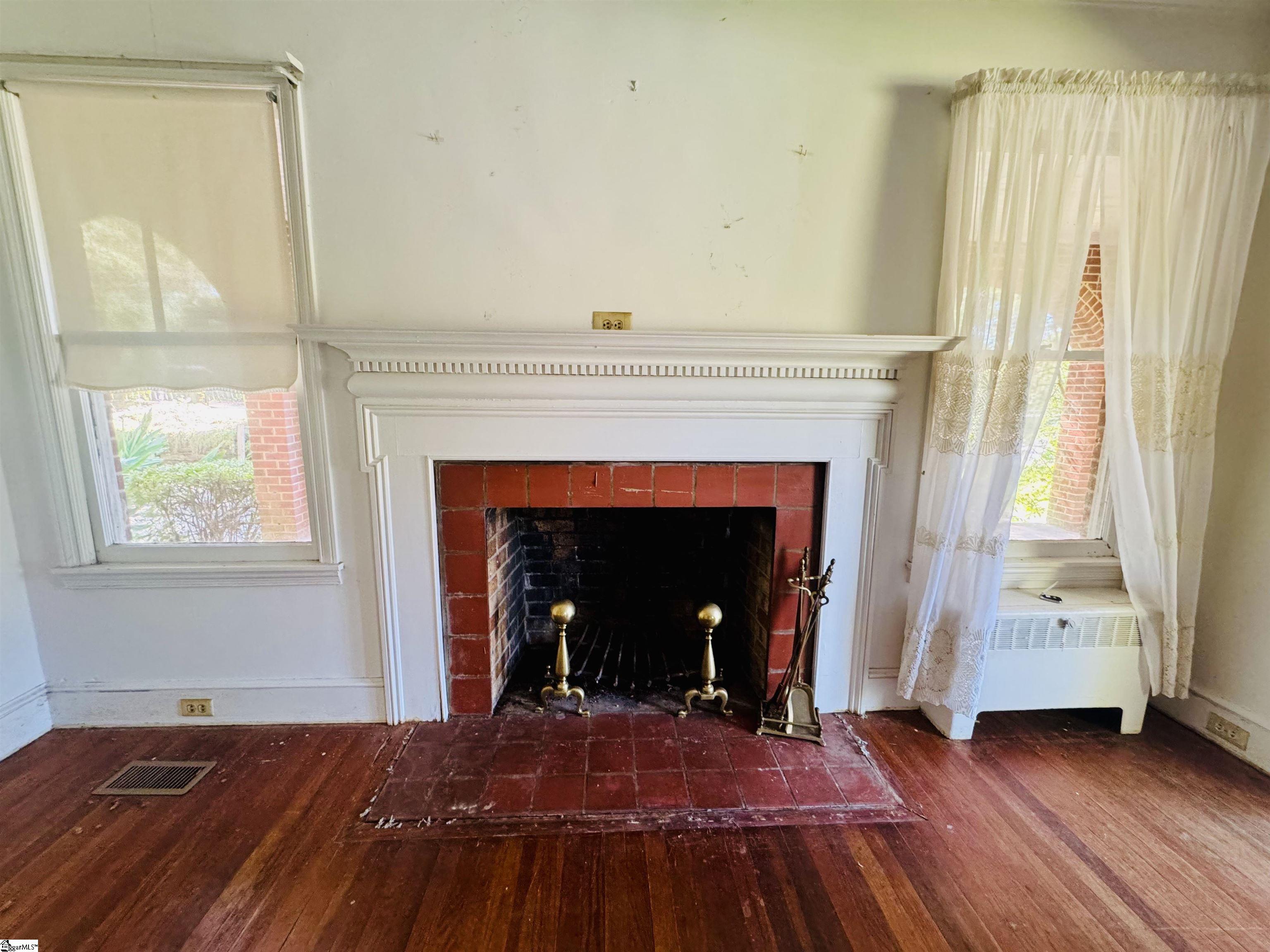 302 Chestnut Street Property Photo 5