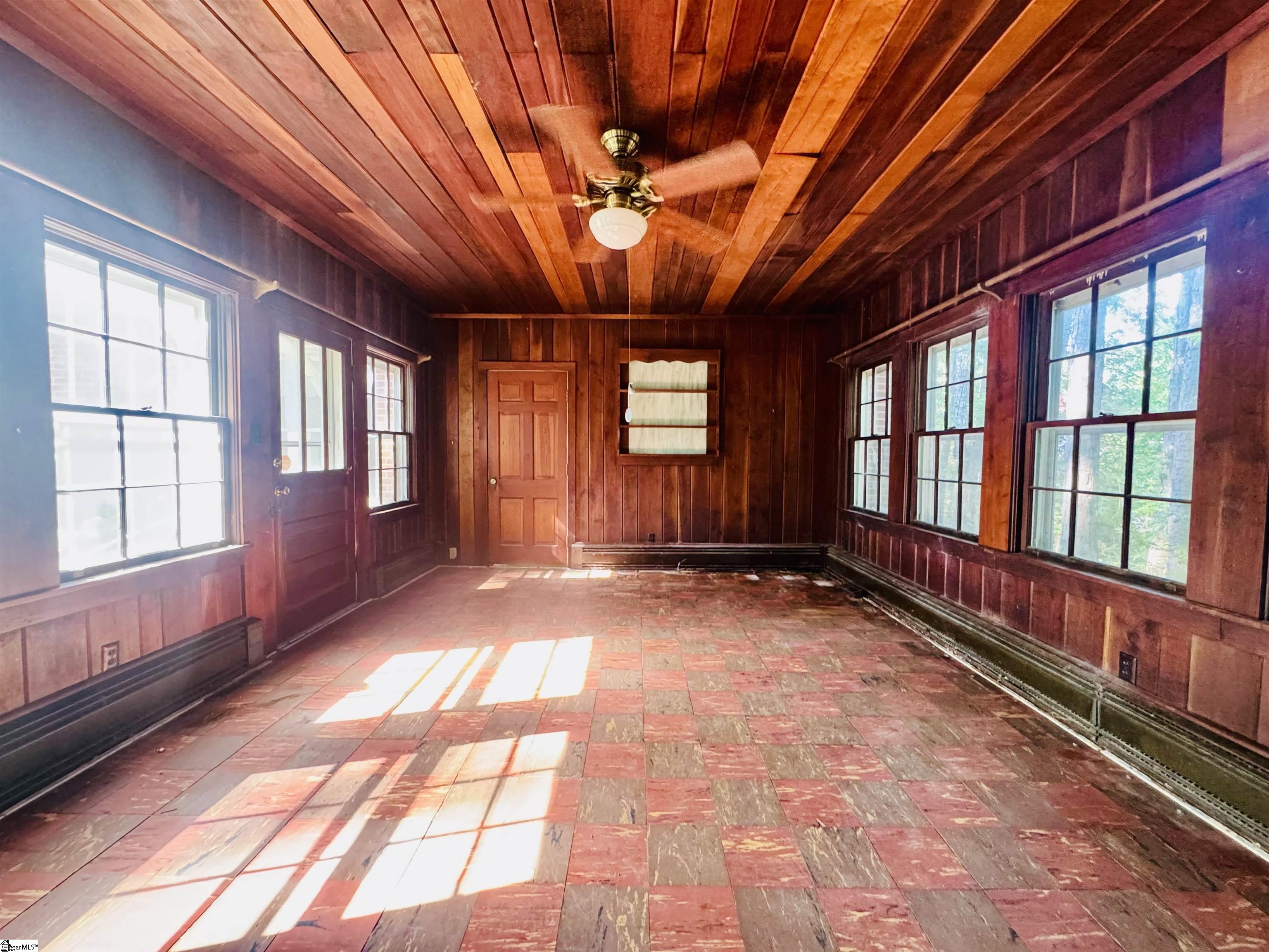 302 Chestnut Street Property Photo 27