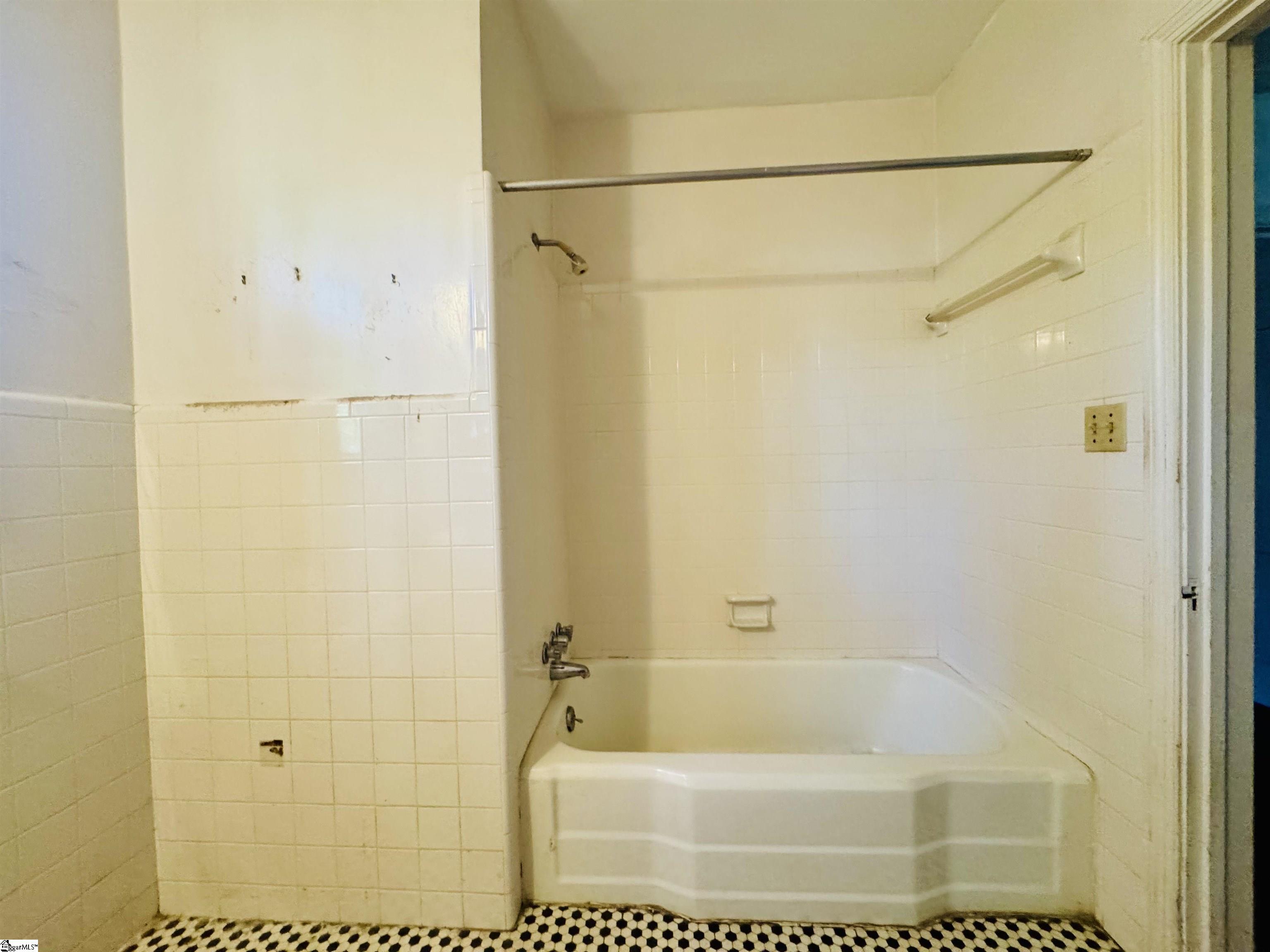 302 Chestnut Street Property Photo 34