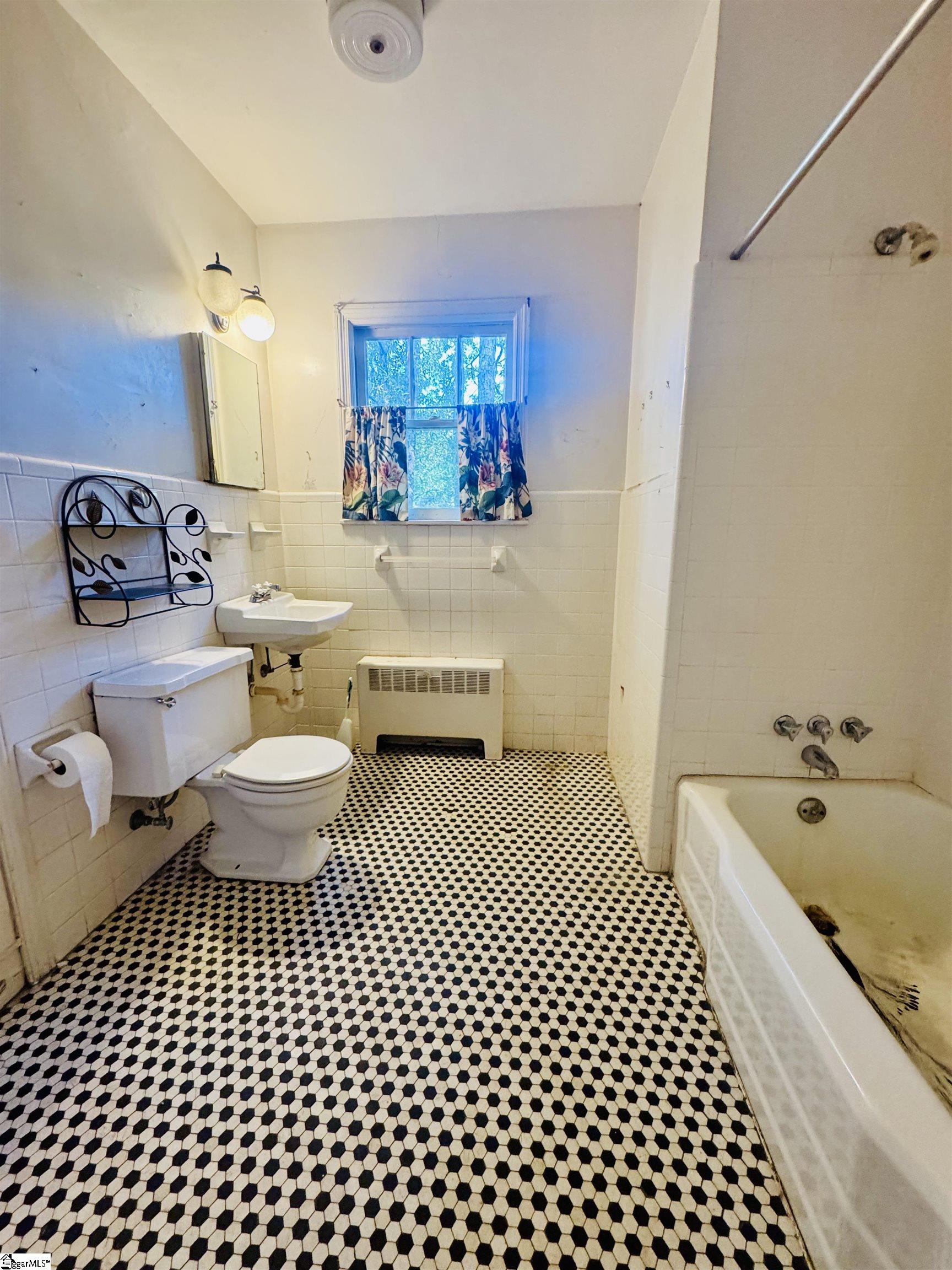 302 Chestnut Street Property Photo 37
