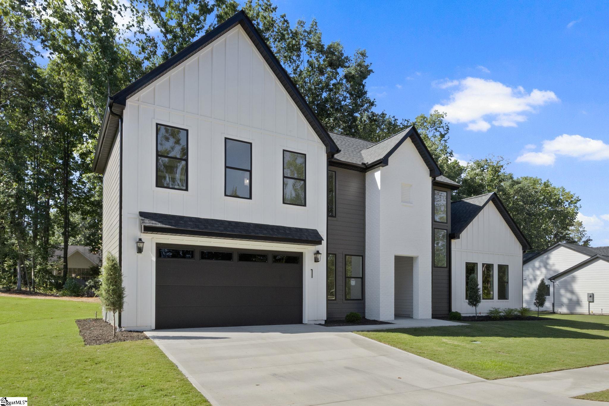 1 Inverrary Drive Property Photo 1