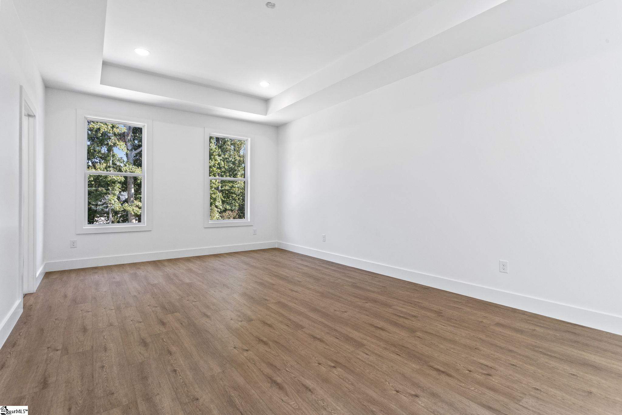 1 Inverrary Drive Property Photo 10