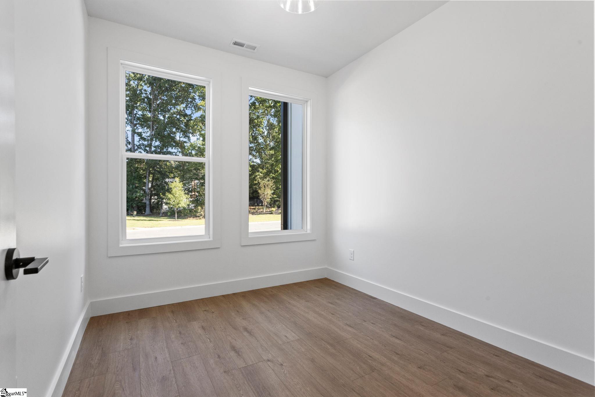 1 Inverrary Drive Property Photo 16
