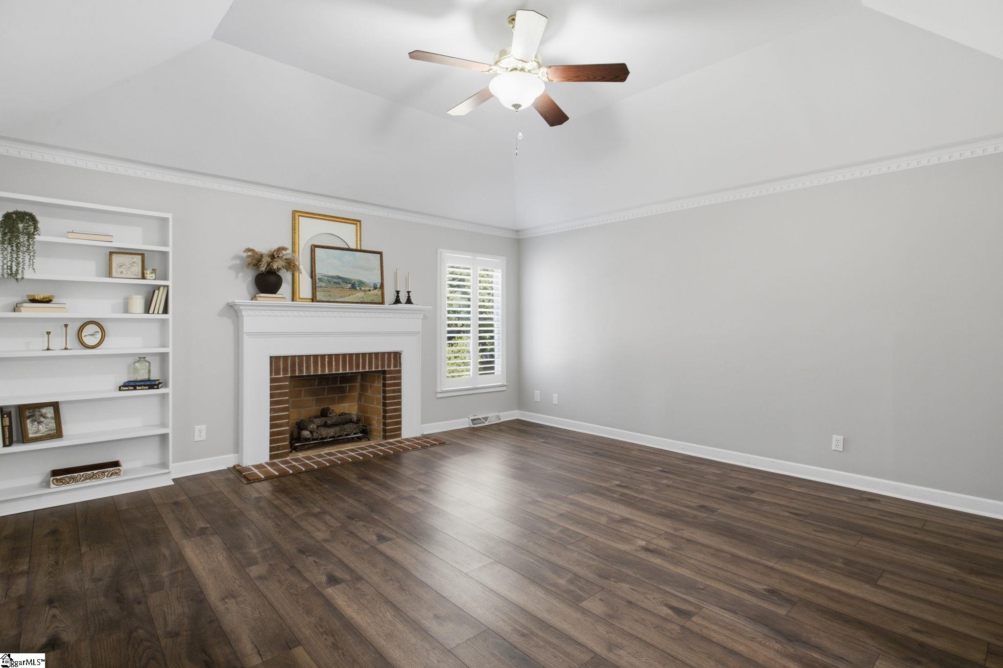 107 E Tugaloo Court Property Photo 17