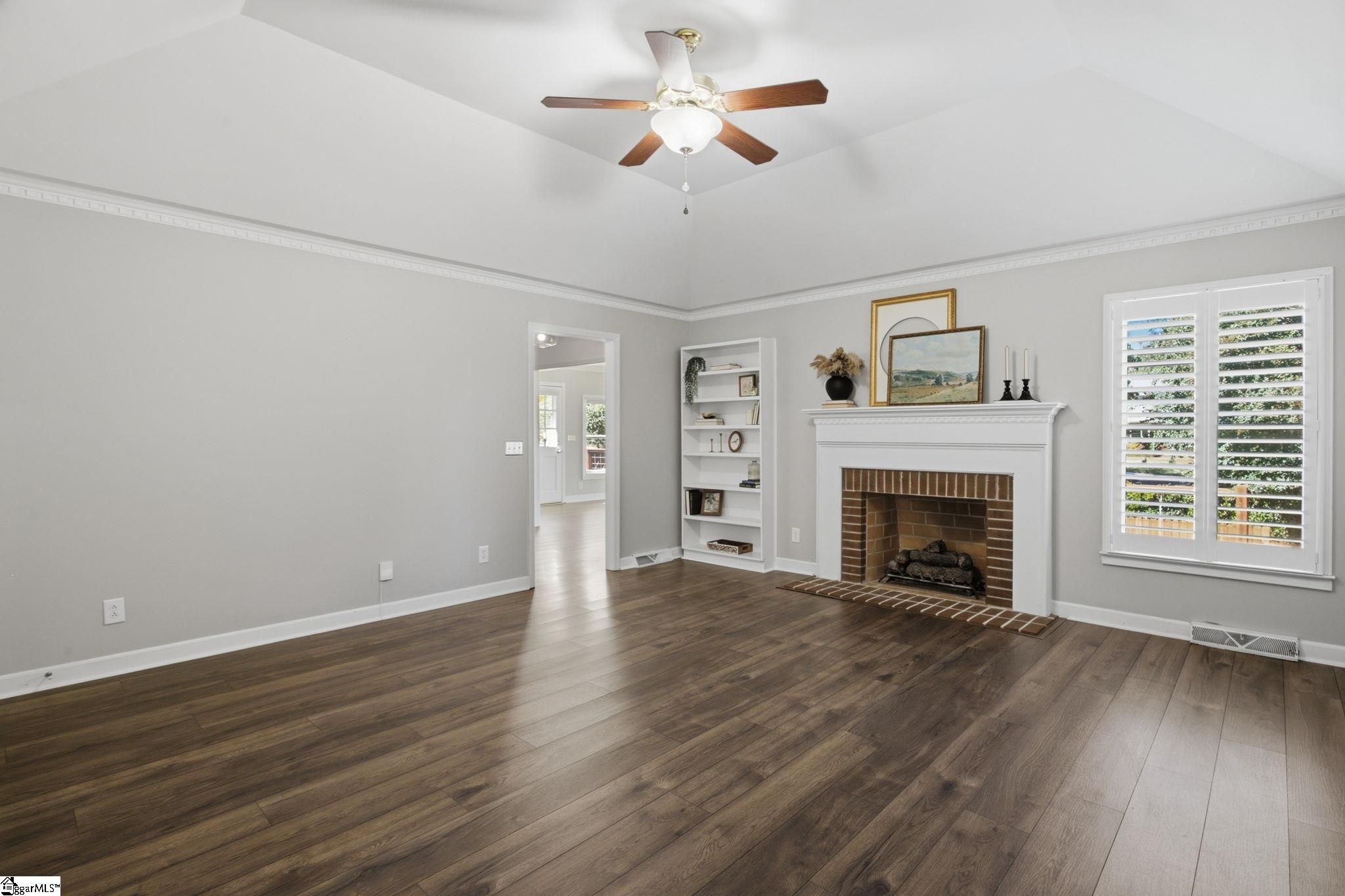 107 E Tugaloo Court Property Photo 19