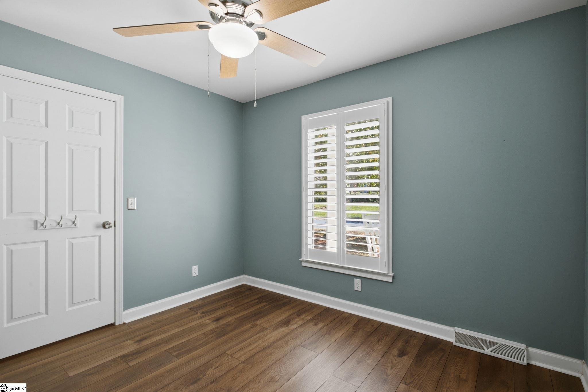 107 E Tugaloo Court Property Photo 24