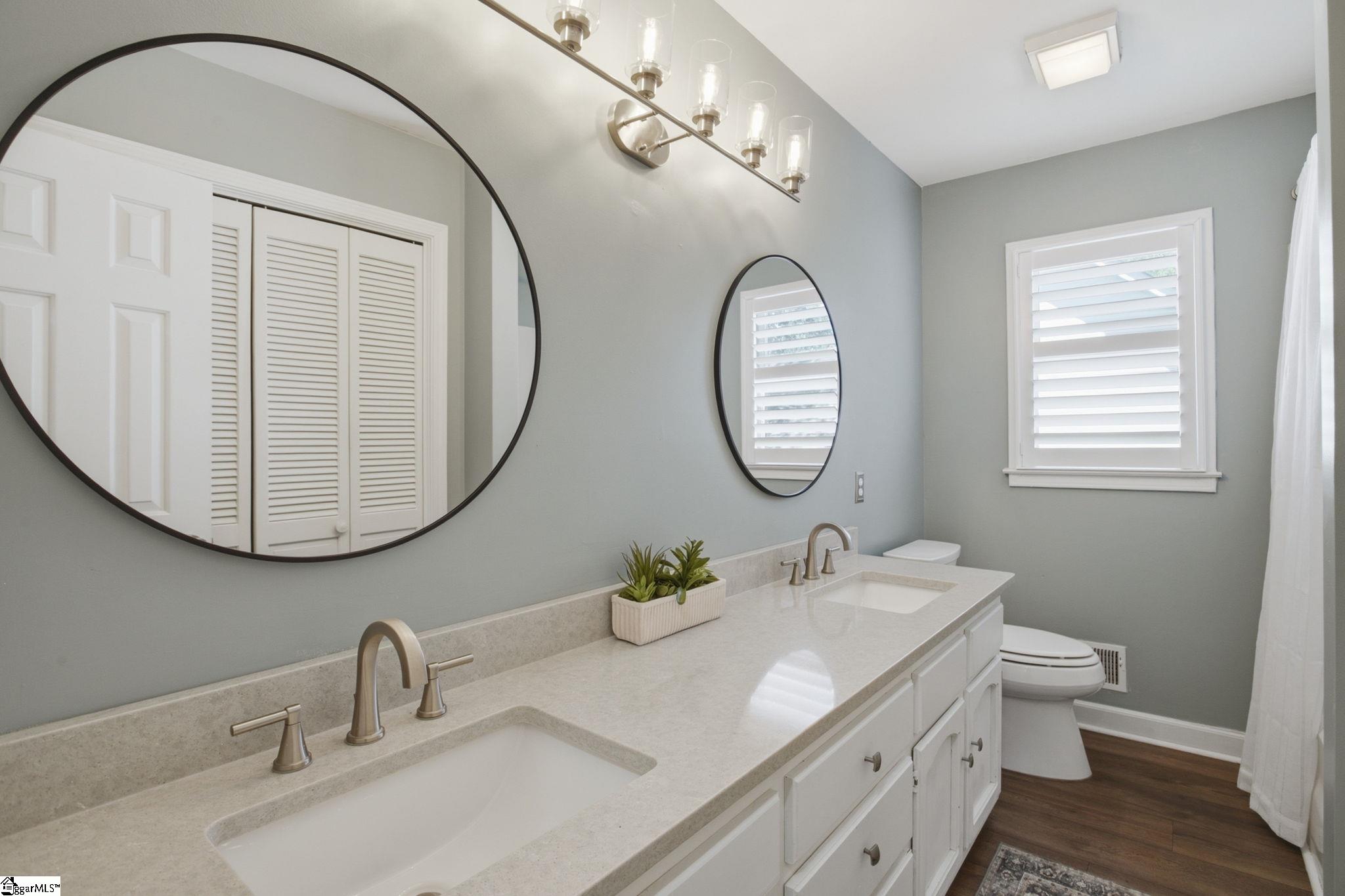 107 E Tugaloo Court Property Photo 29