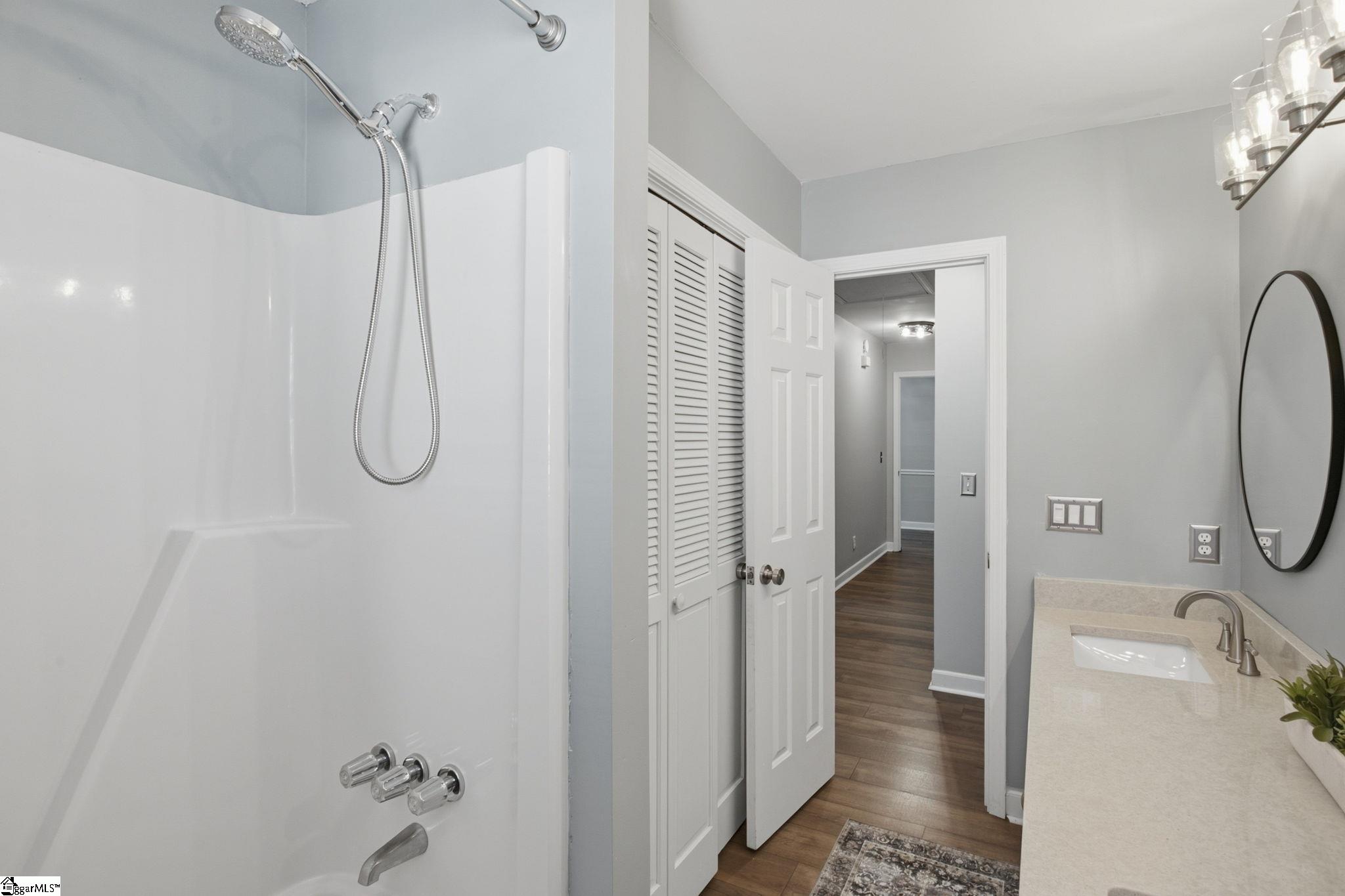 107 E Tugaloo Court Property Photo 30
