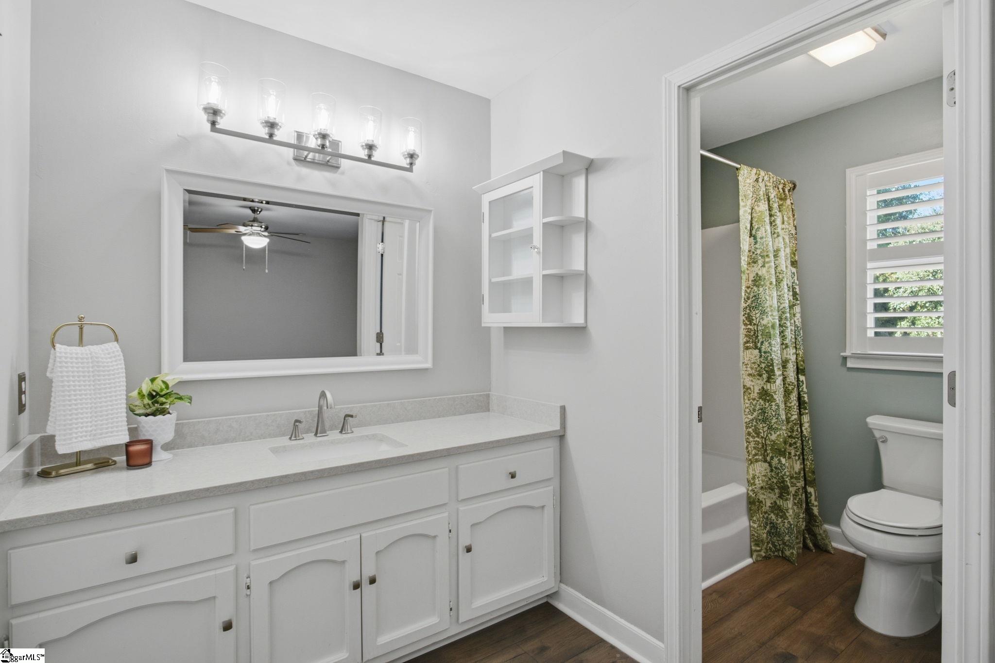 107 E Tugaloo Court Property Photo 36