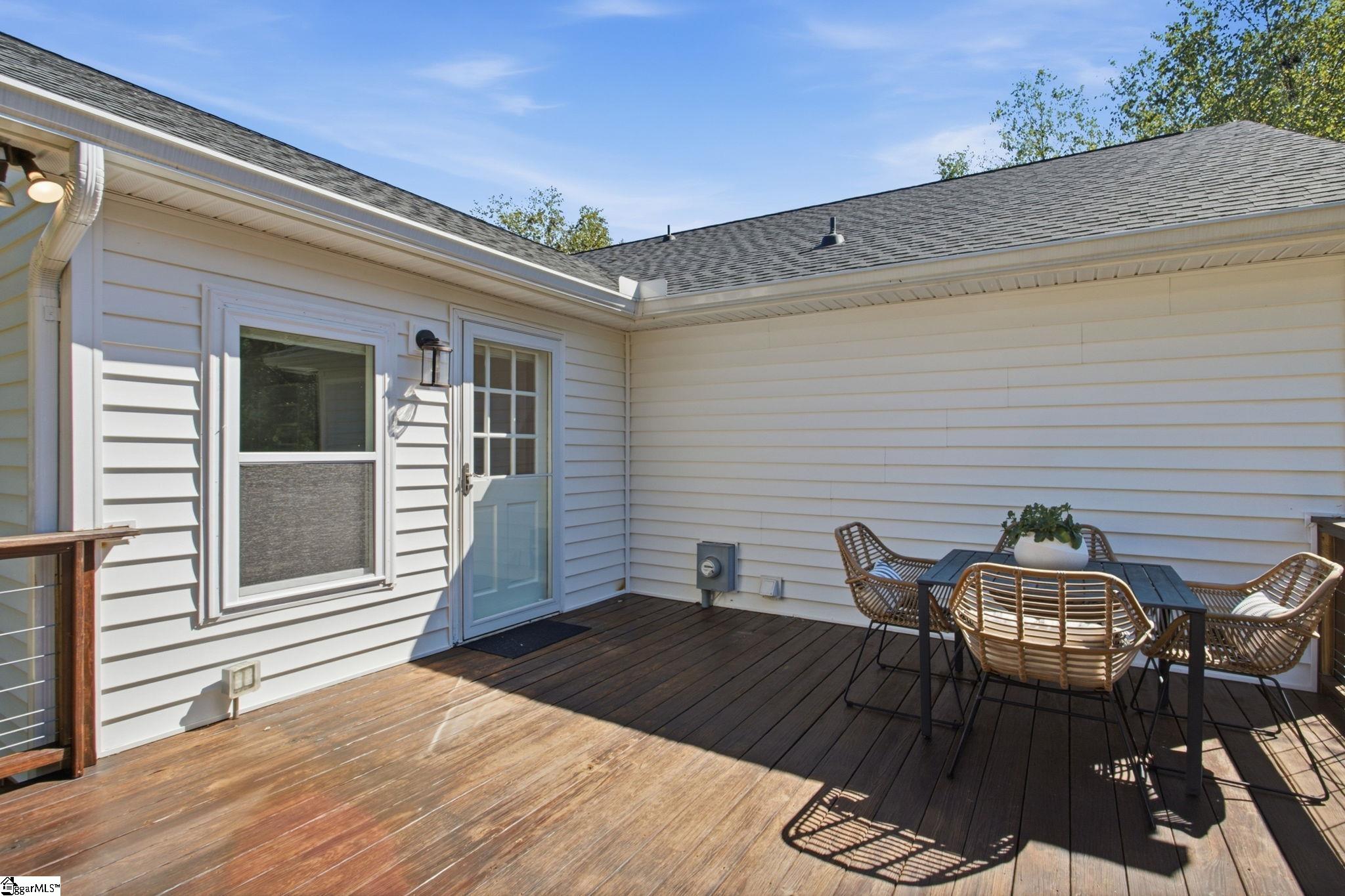 107 E Tugaloo Court Property Photo 40