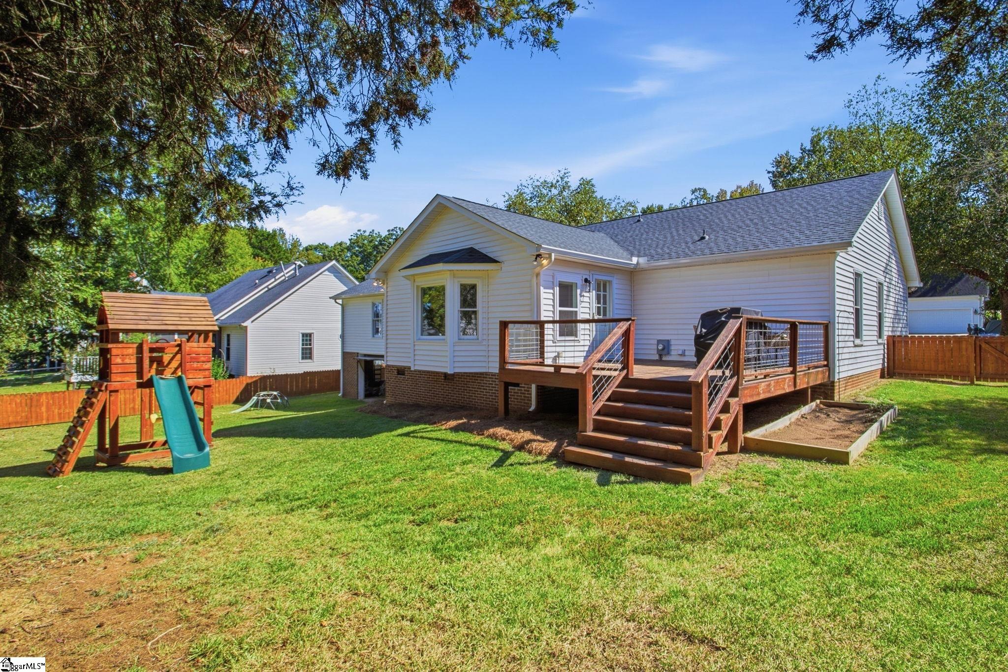 107 E Tugaloo Court Property Photo 41