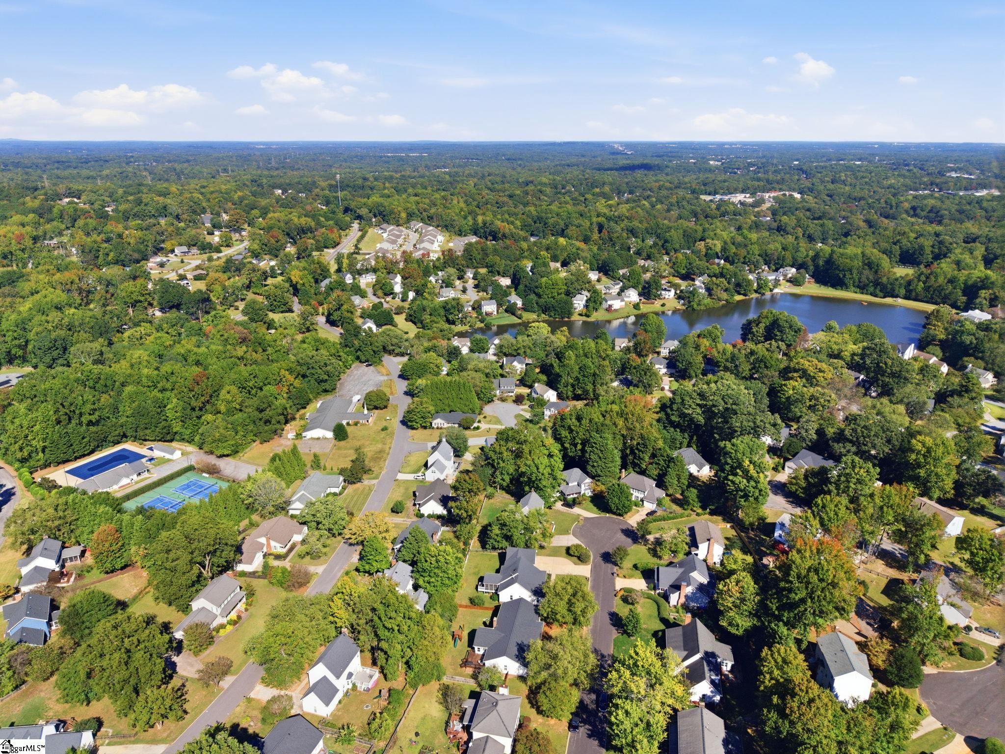107 E Tugaloo Court Property Photo 48