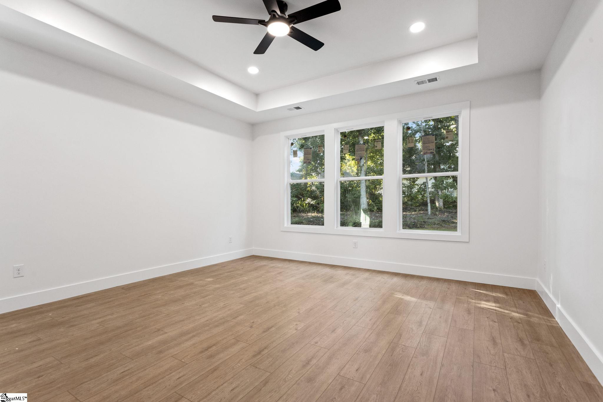 3 Inverrary Drive Property Photo 8