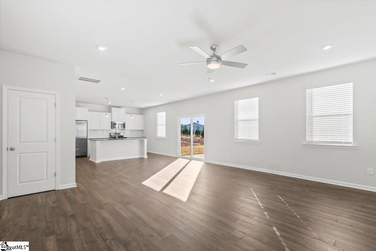 1229 Red Delicious Drive Property Photo 8