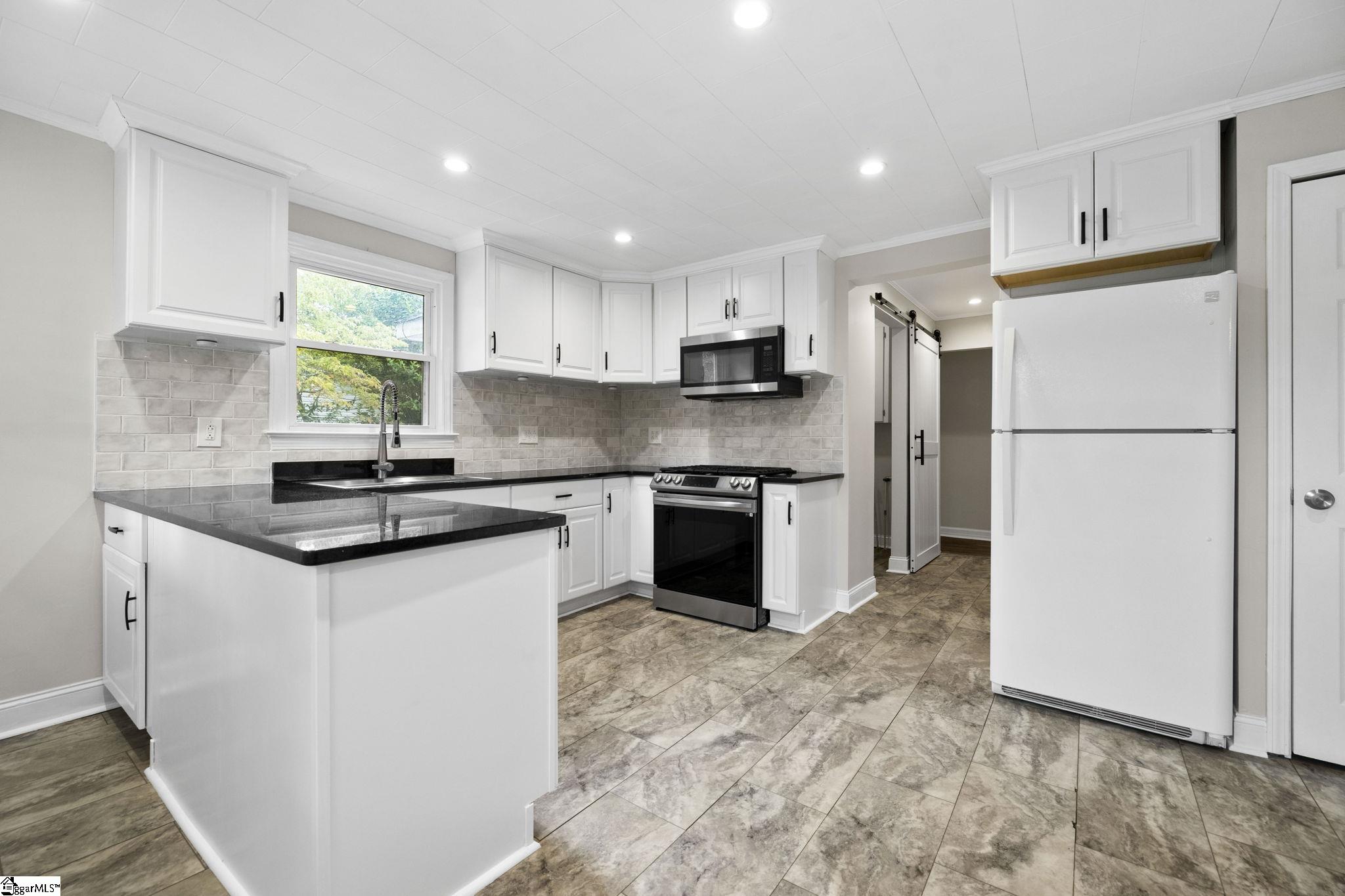 306 Owings Street Property Photo 3
