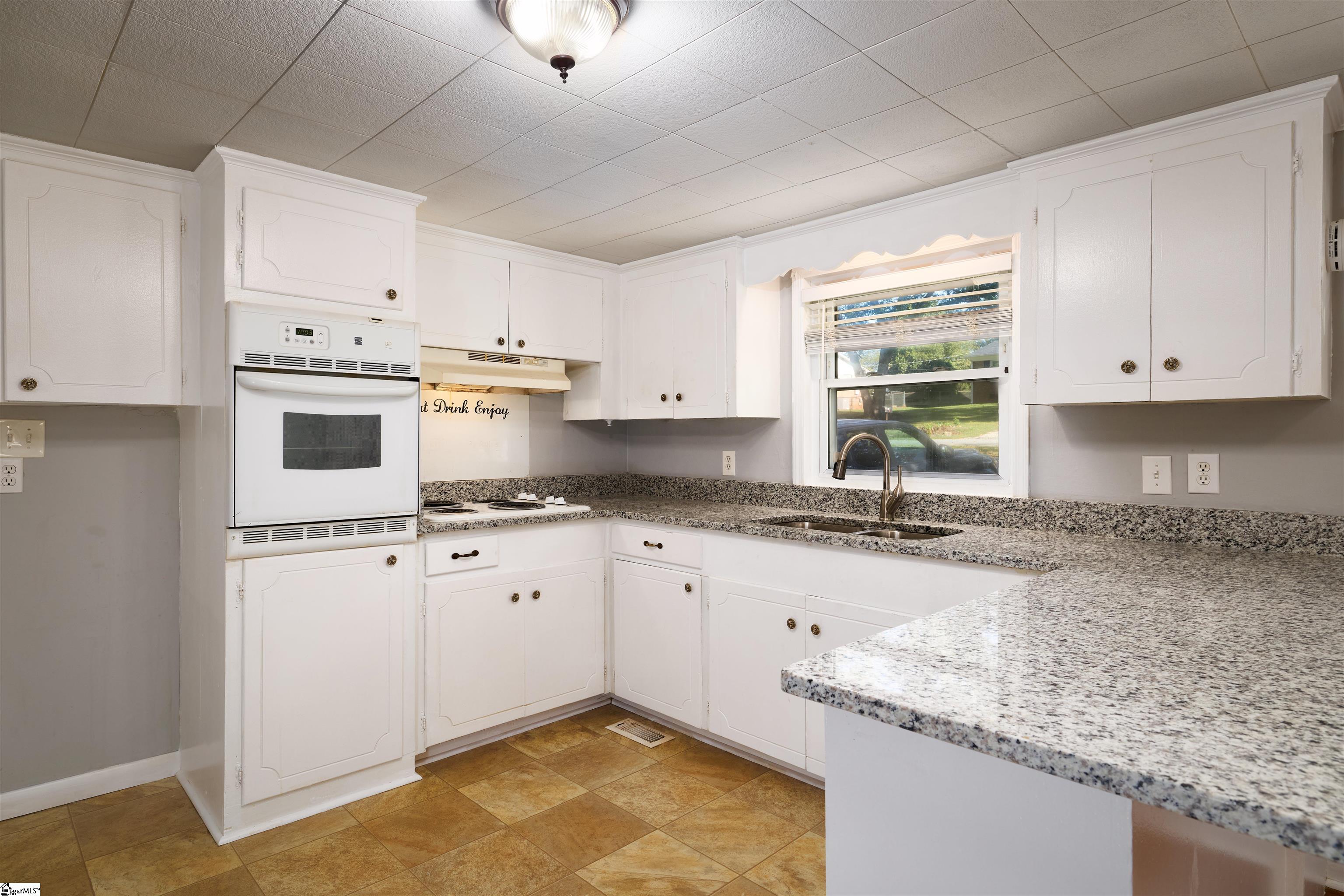 112 Lynn Street Property Photo 7
