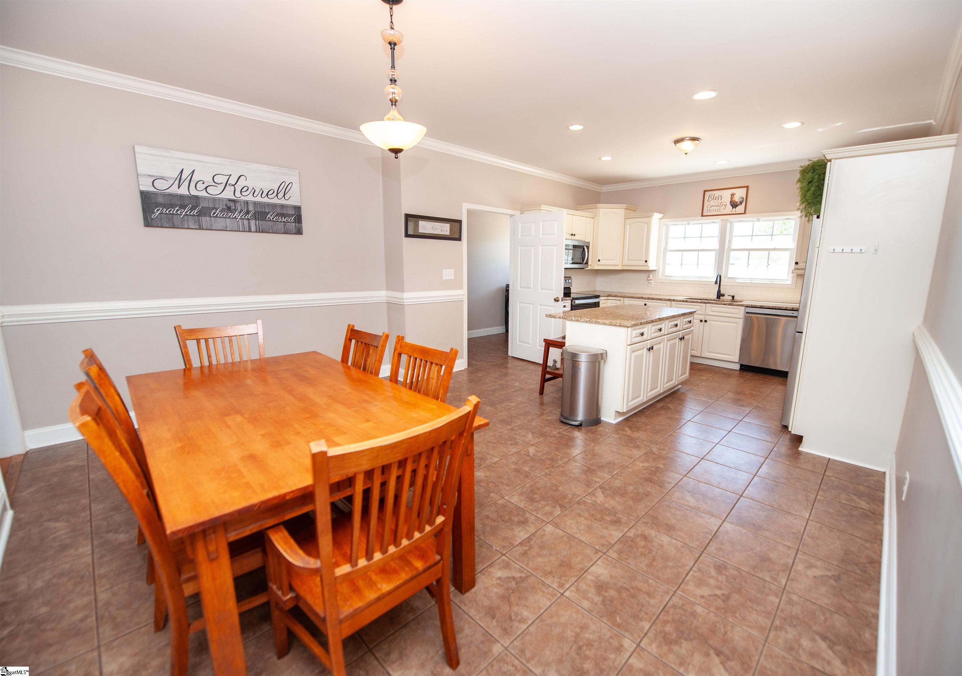 450 Meadow Road Property Photo 9