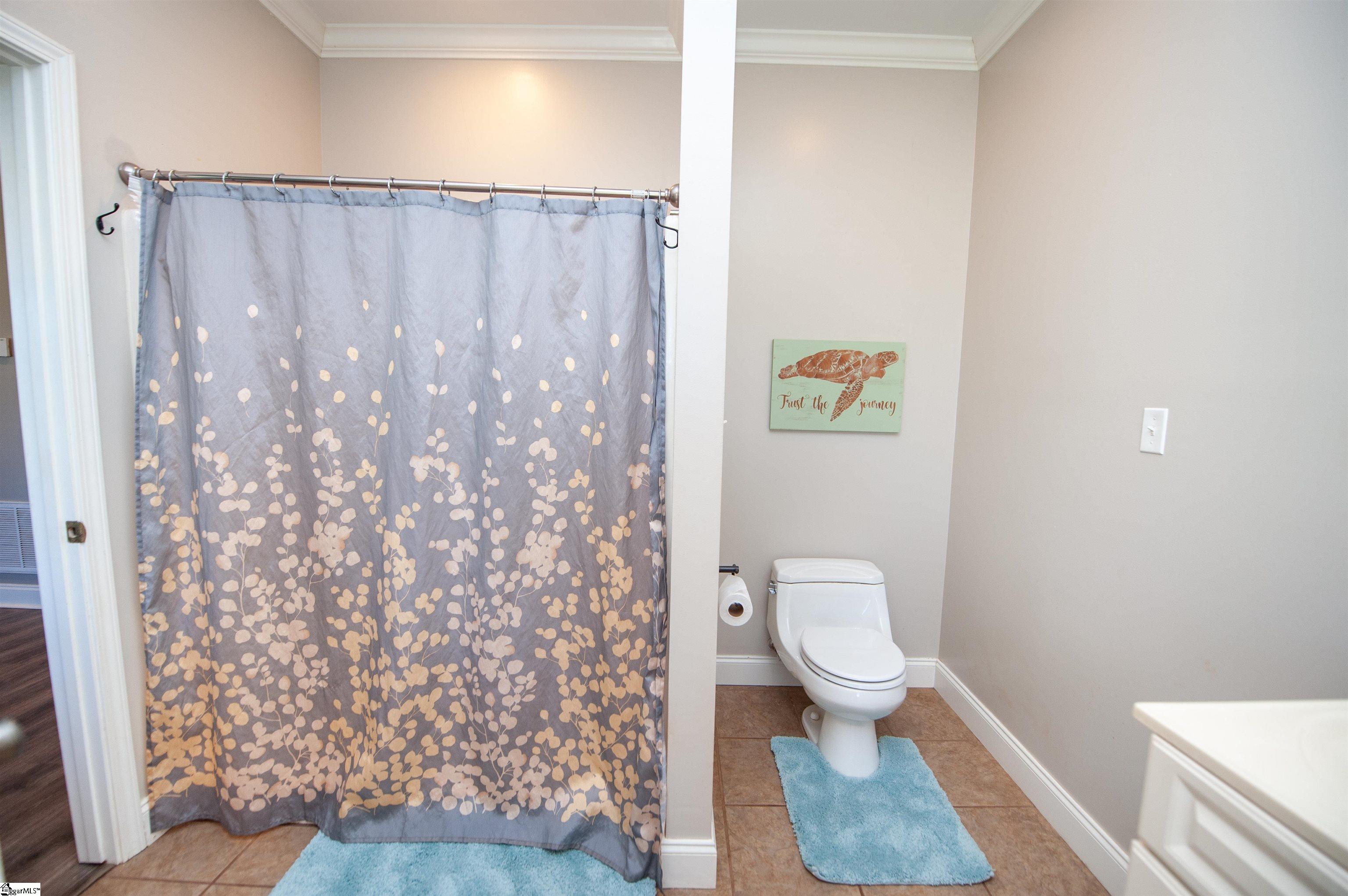 450 Meadow Road Property Photo 15
