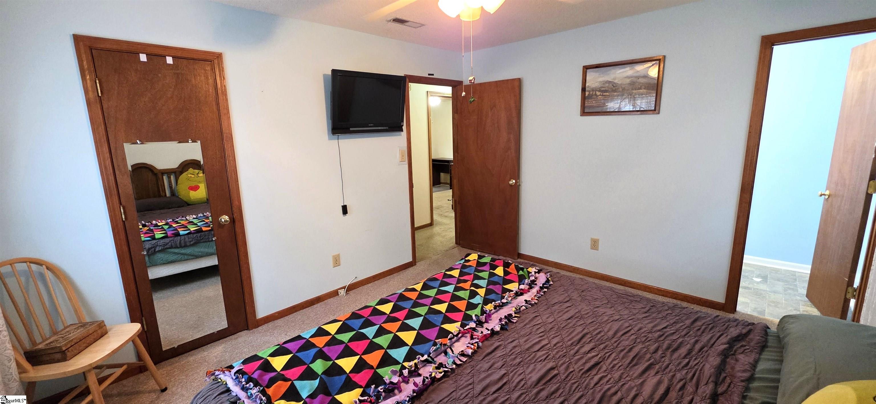 106 Rushmore Drive Property Photo 9